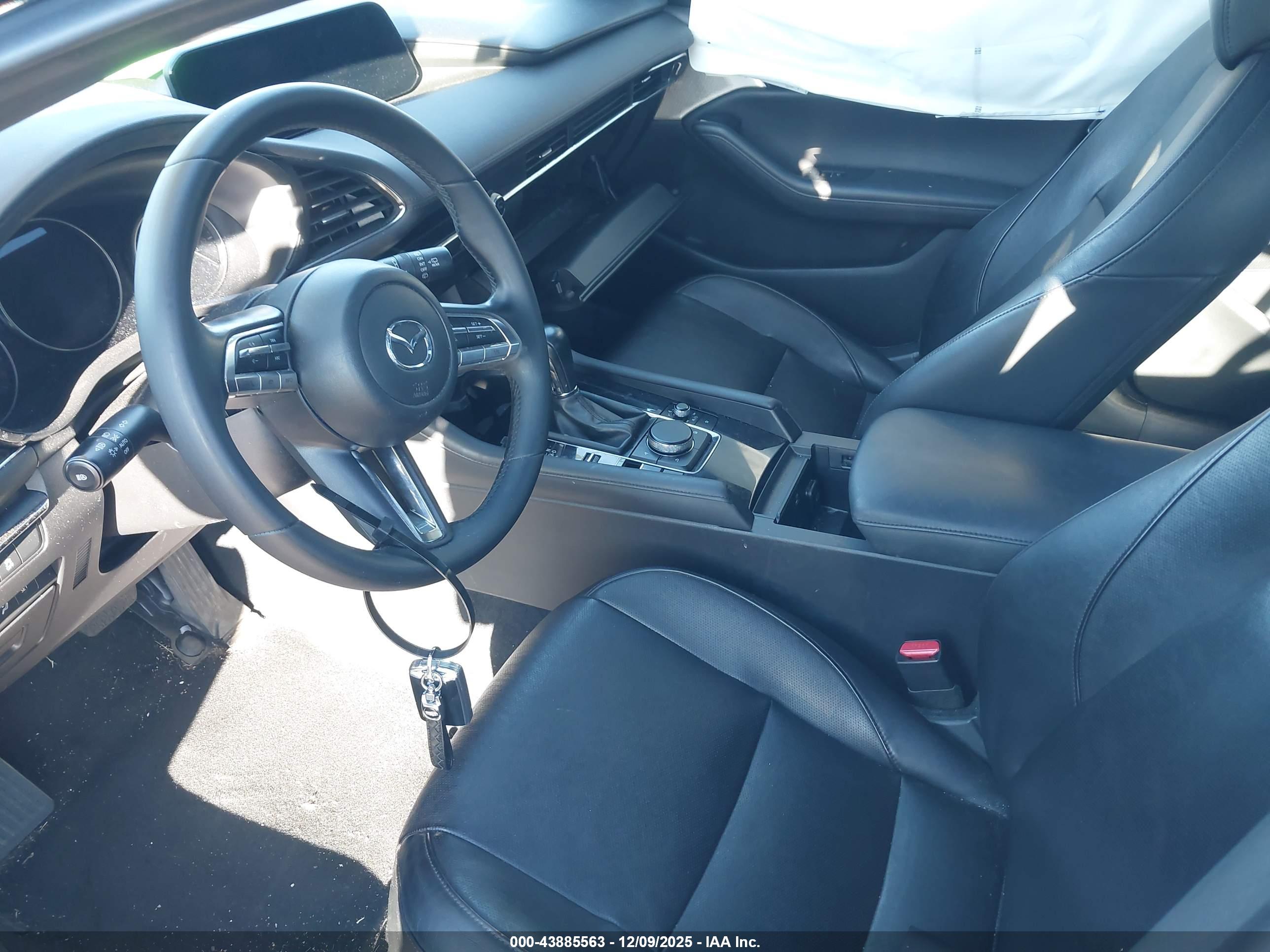 MAZDA MAZDA3 image 5