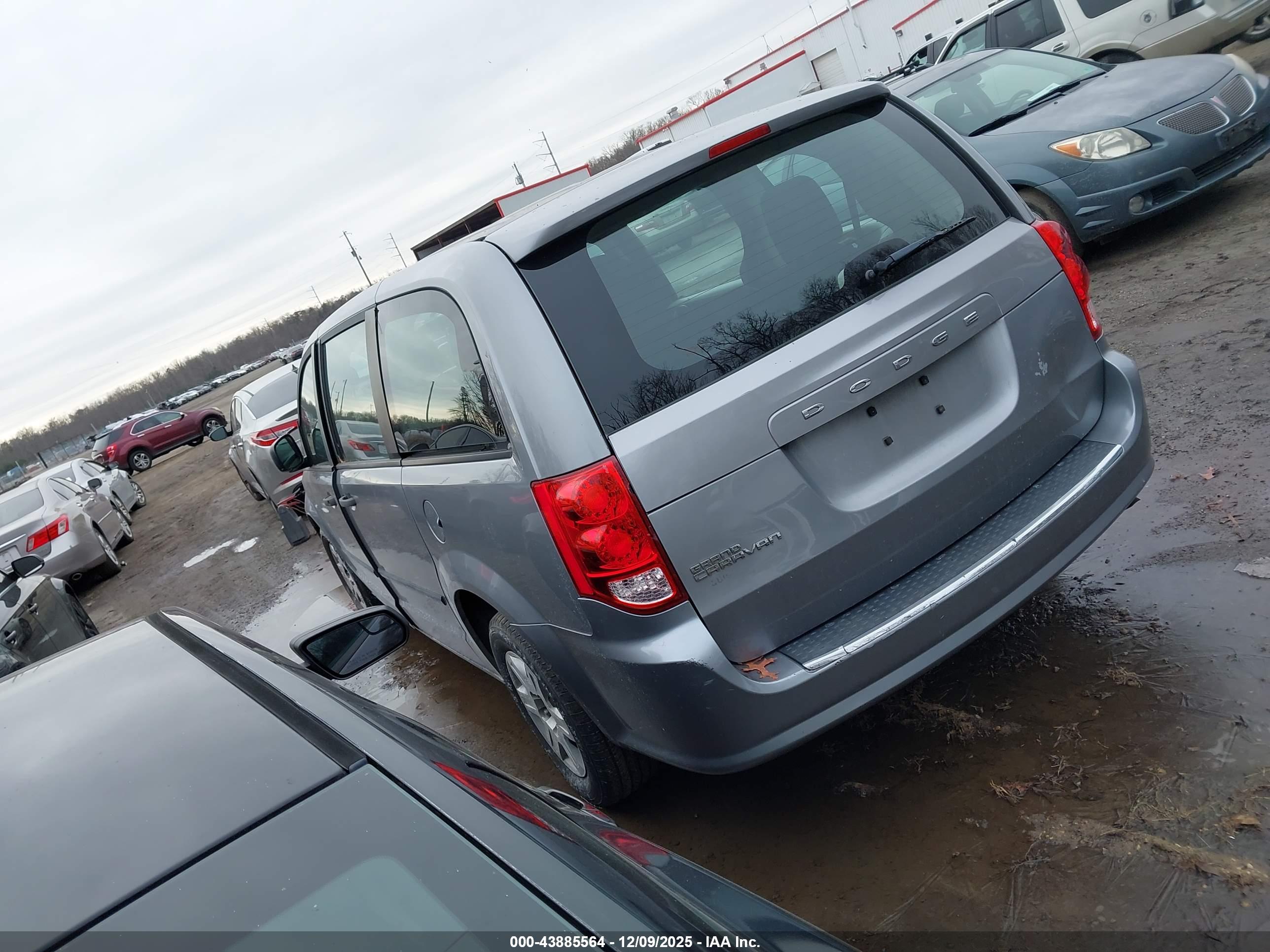 DODGE GRAND image 3