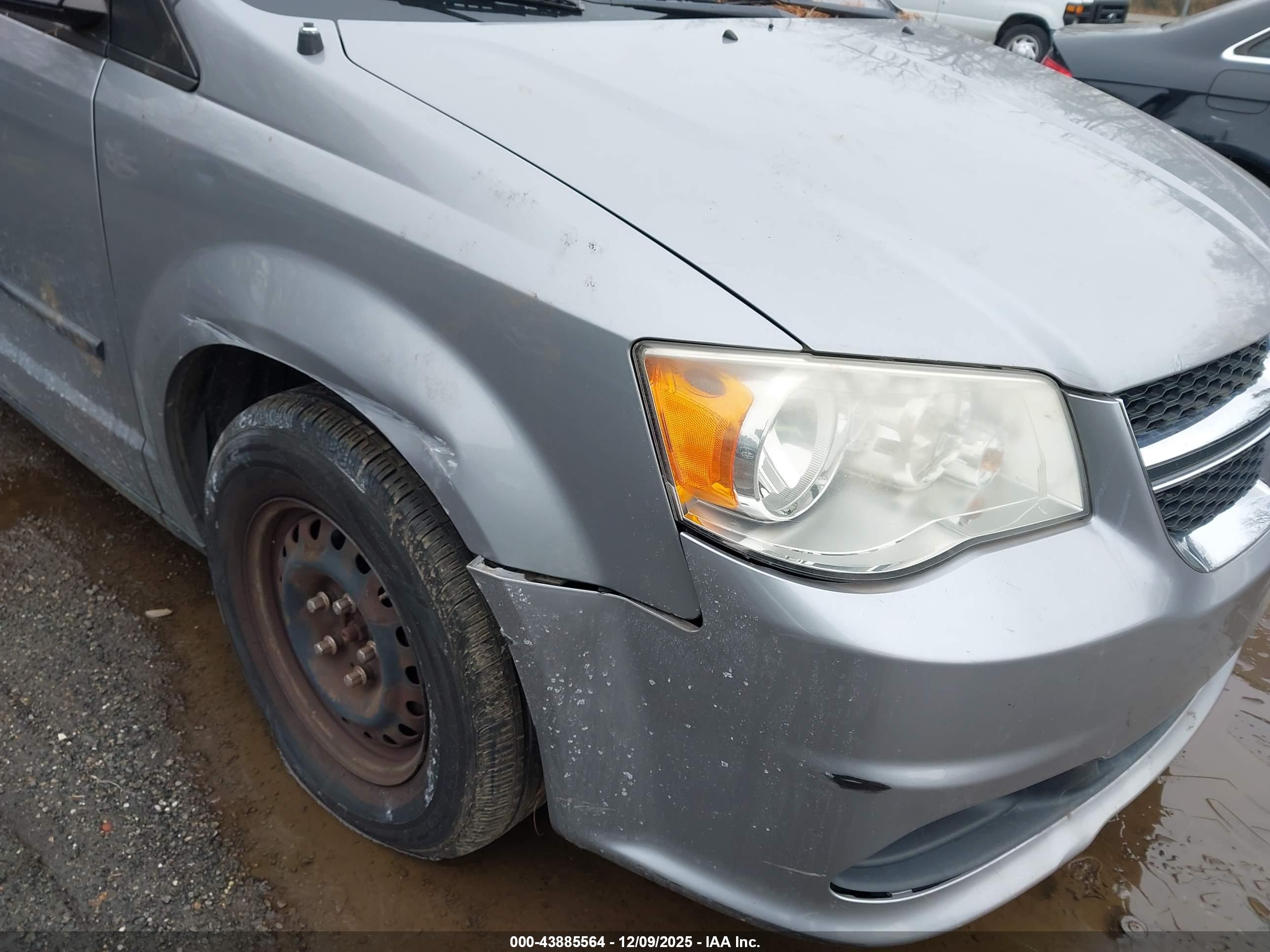 DODGE GRAND image 6