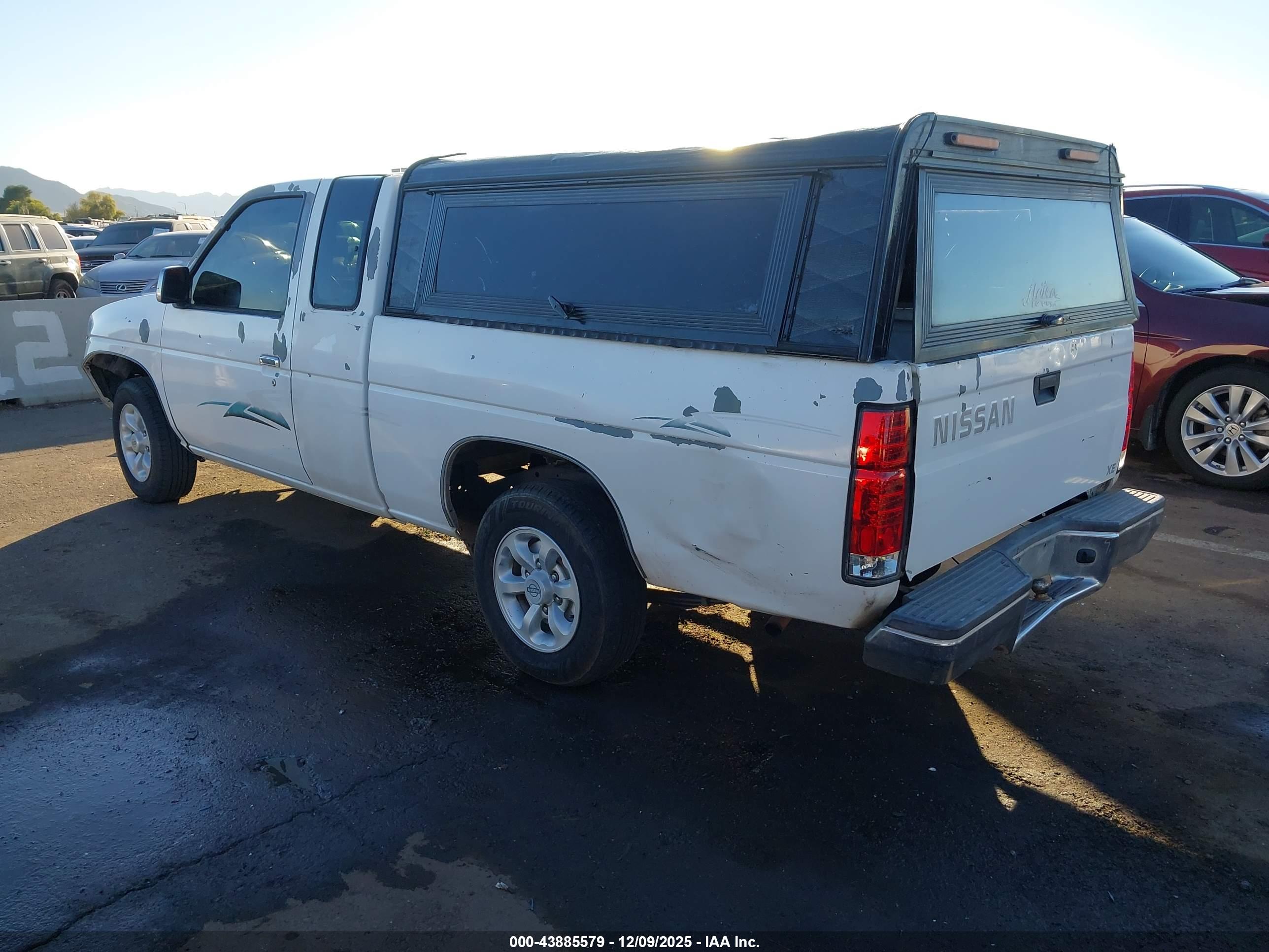 NISSAN TRUCK image 3