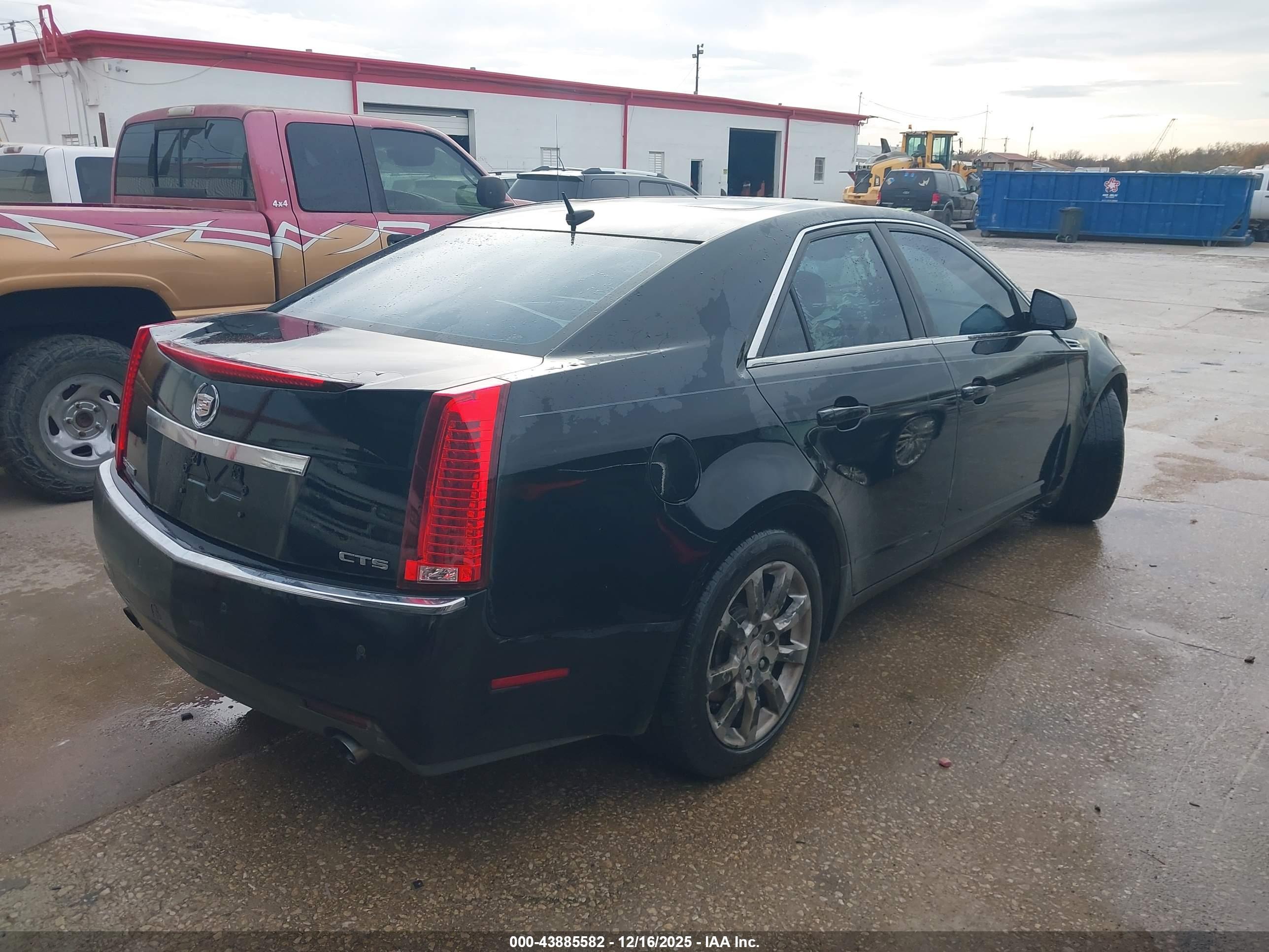 CADILLAC CTS image 4