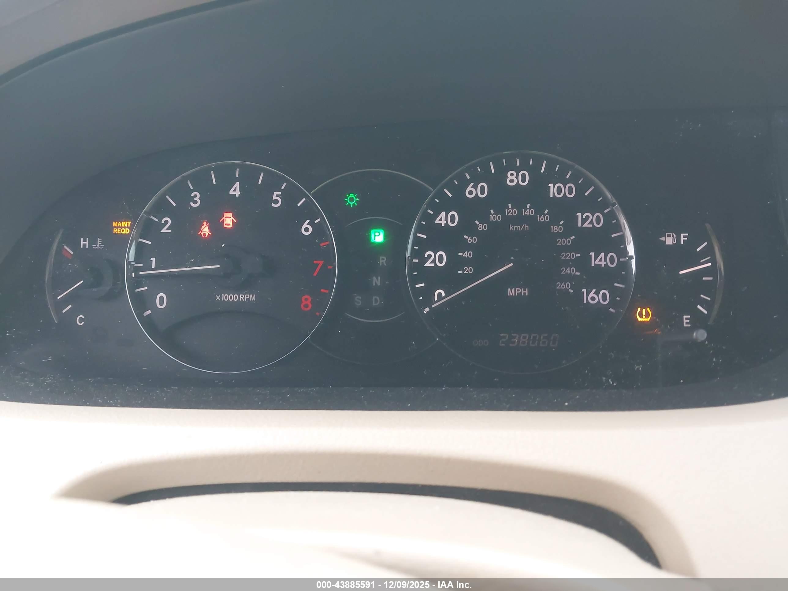 TOYOTA AVALON image 7