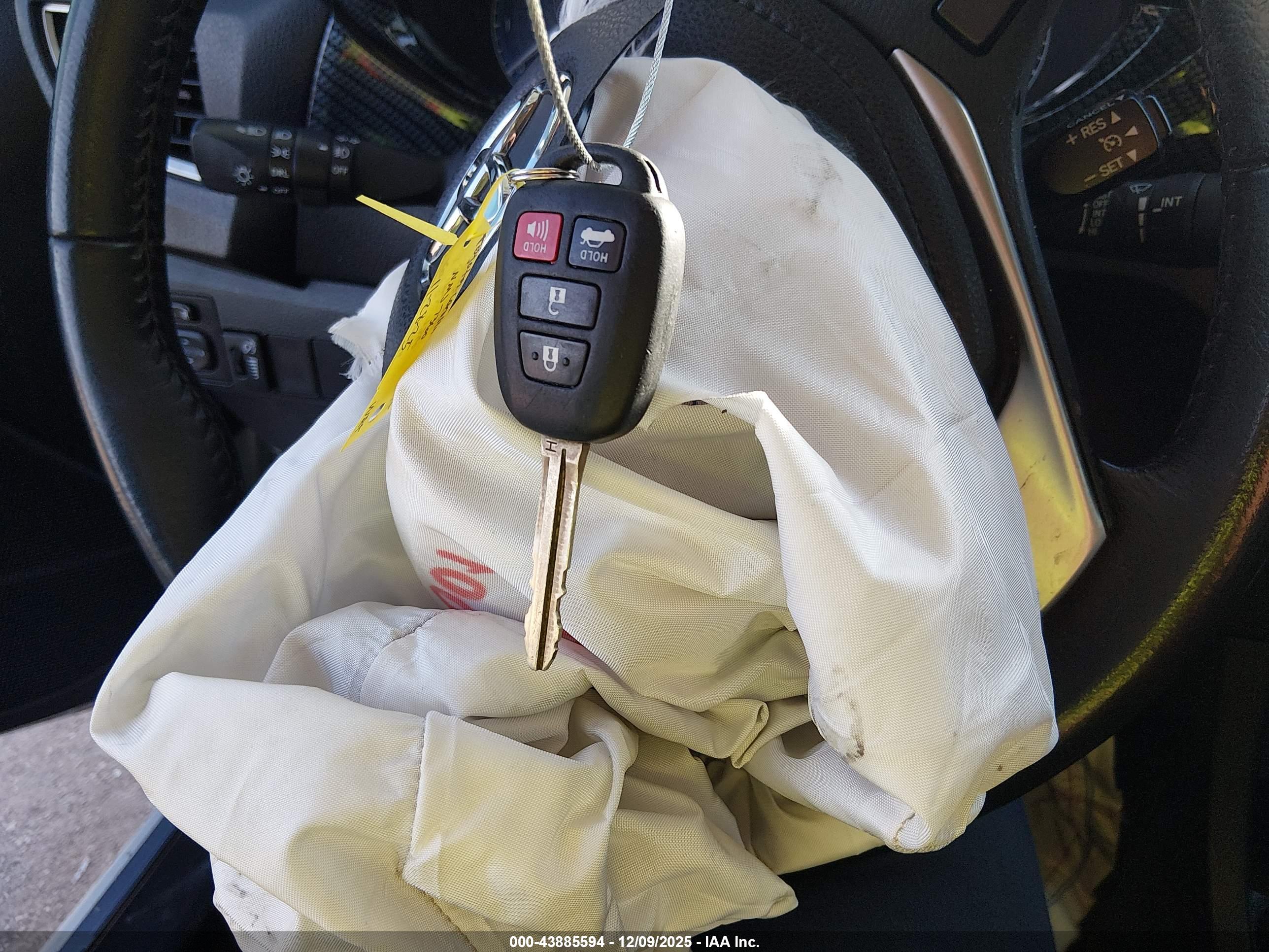 TOYOTA COROLLA image 11