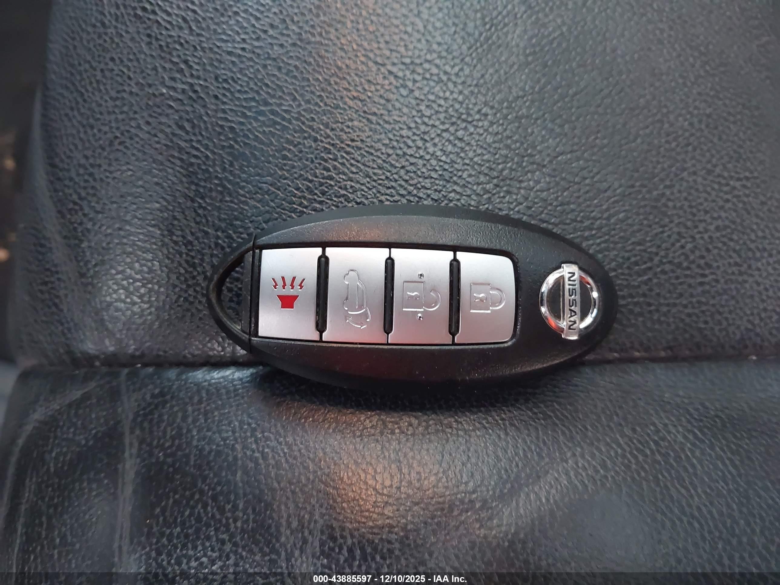 NISSAN MURANO image 11