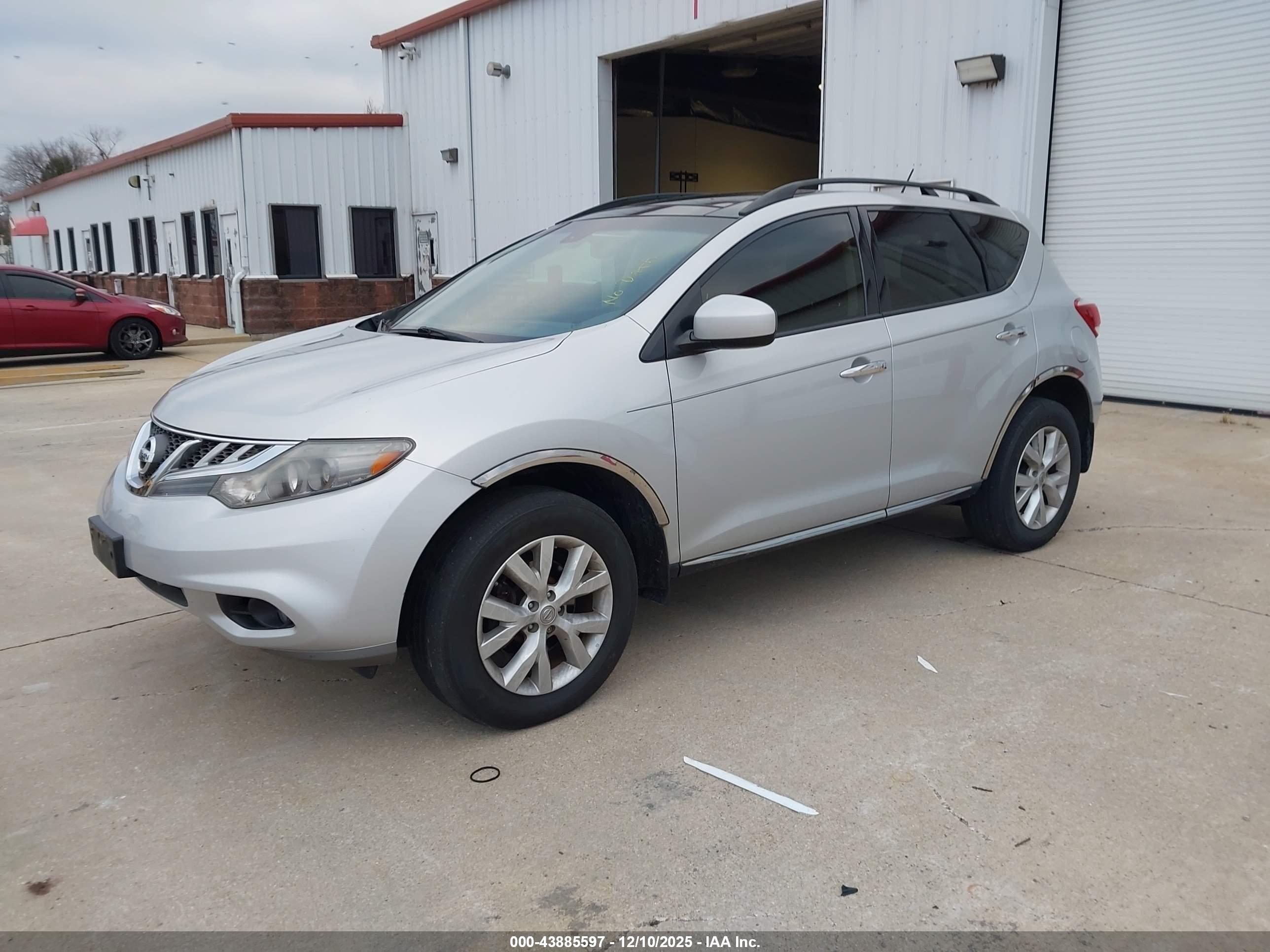 NISSAN MURANO image 2