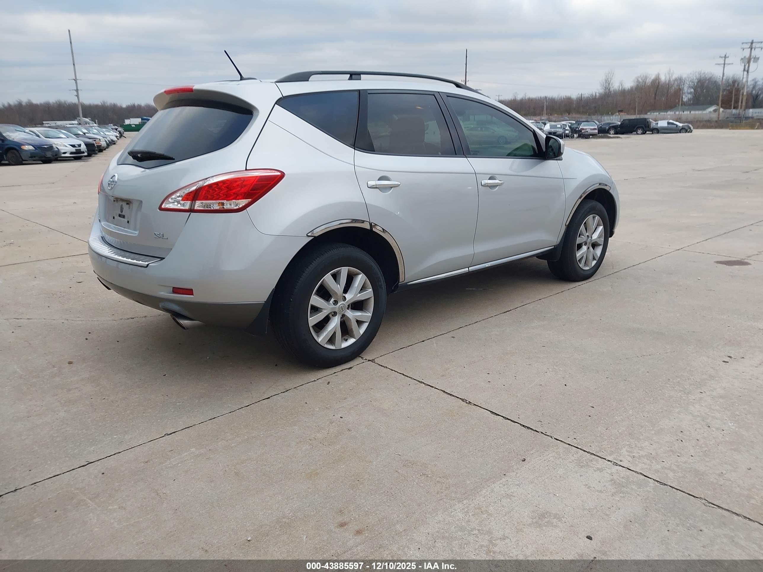 NISSAN MURANO image 4