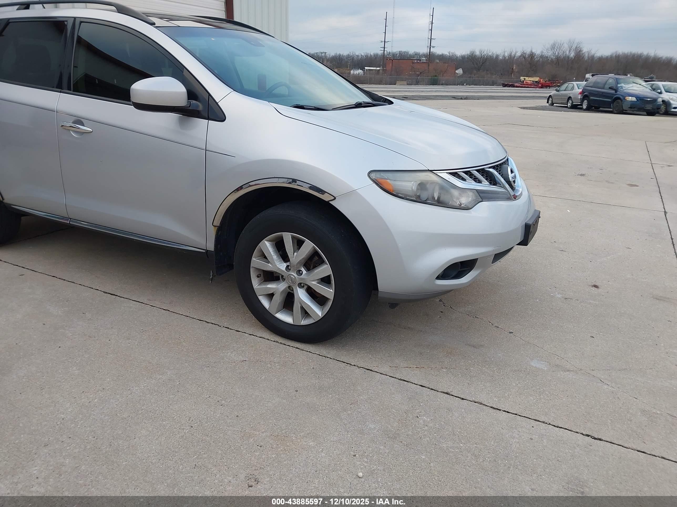 NISSAN MURANO image 6