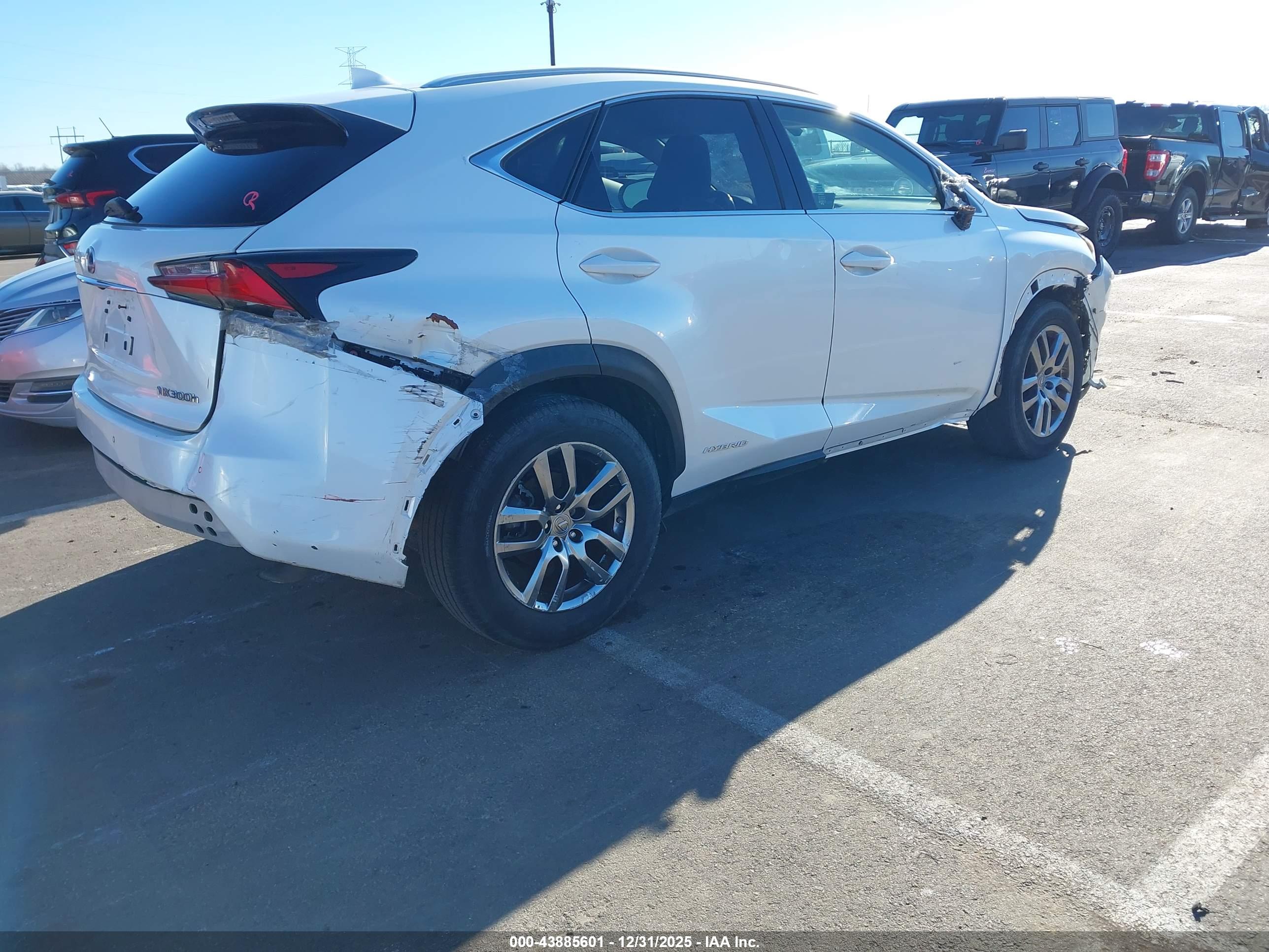 LEXUS NX image 4