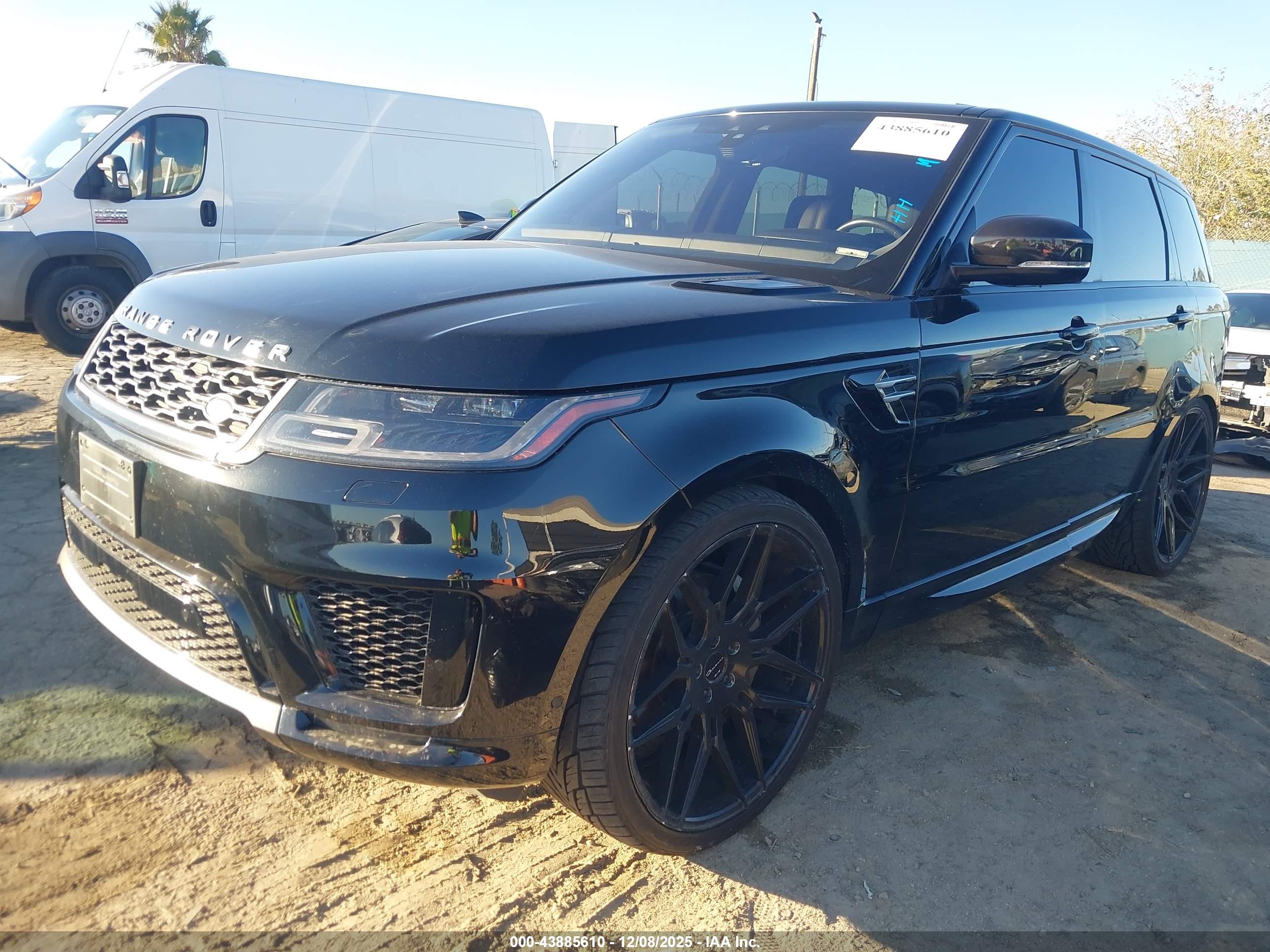 LAND ROVER image 2