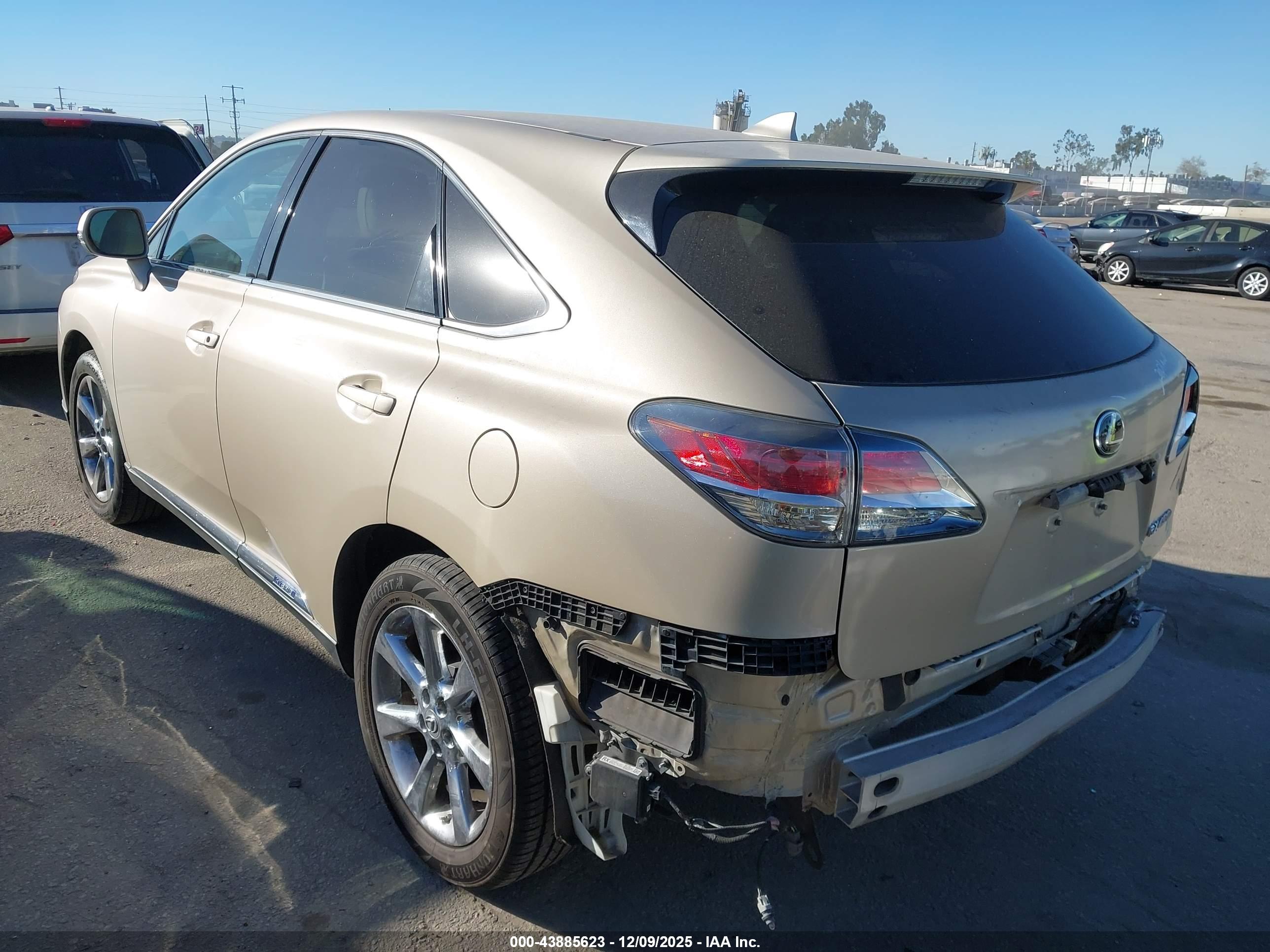 LEXUS RX image 3
