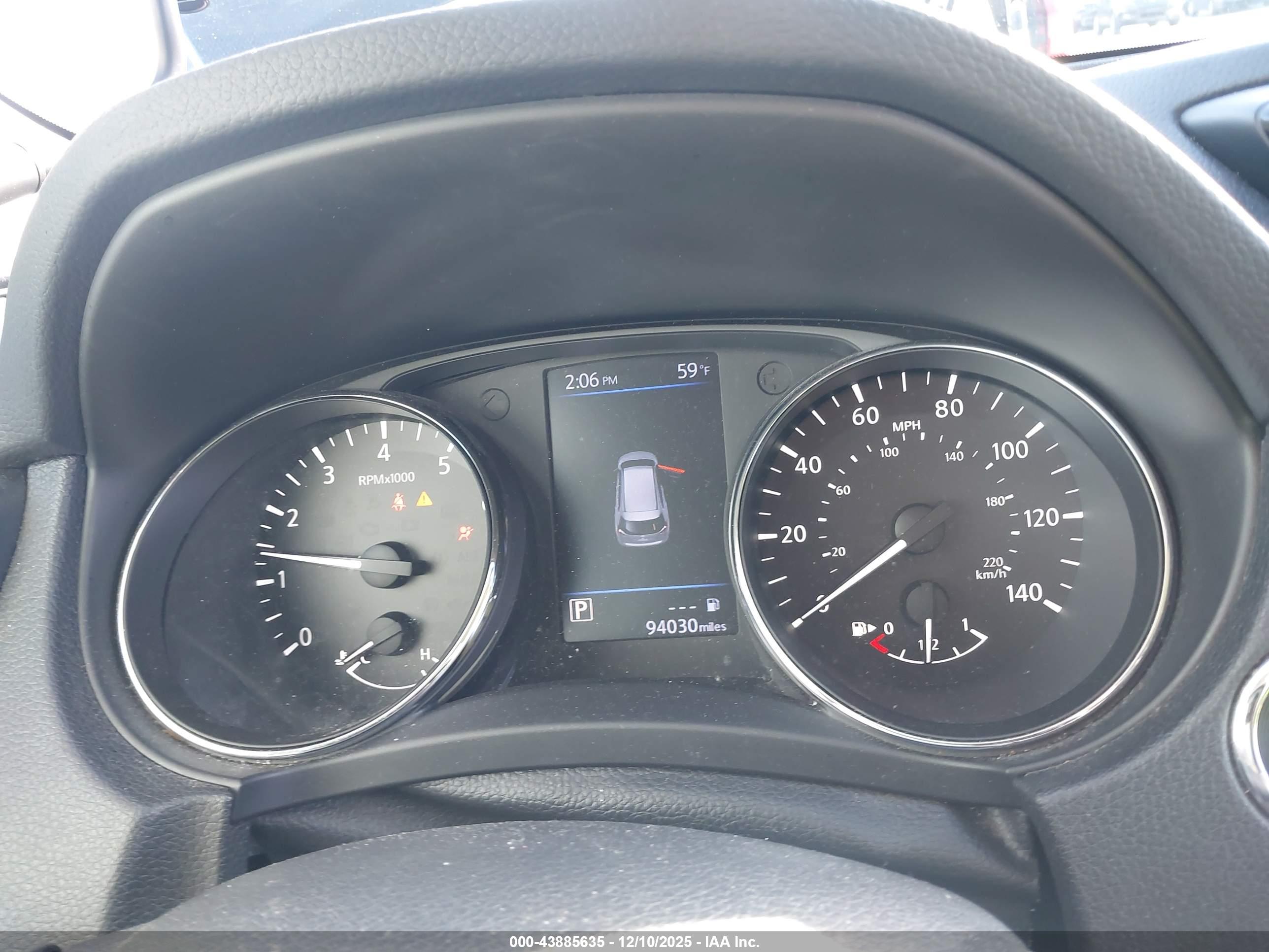NISSAN ROGUE image 7