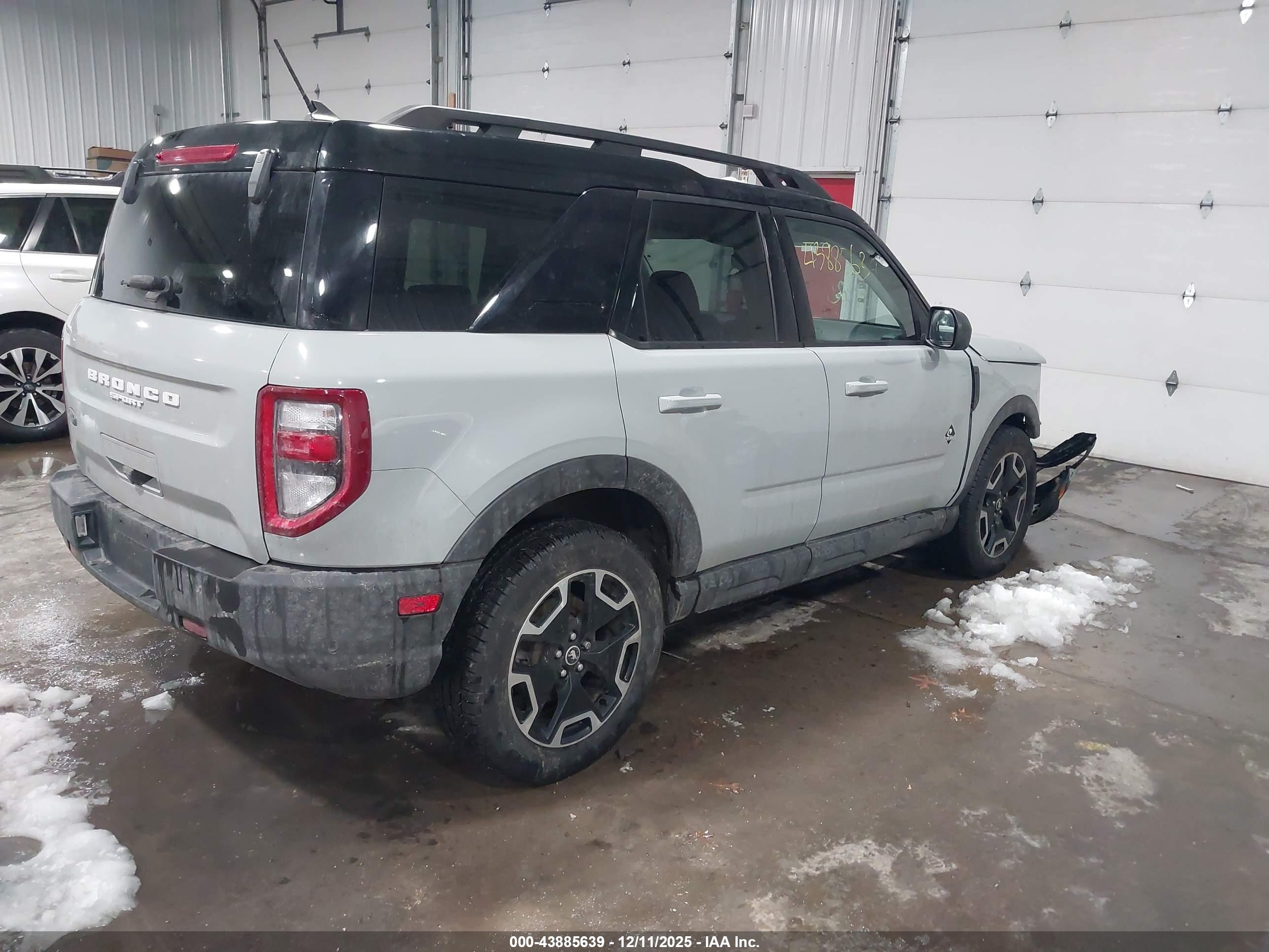 FORD BRONCO image 4