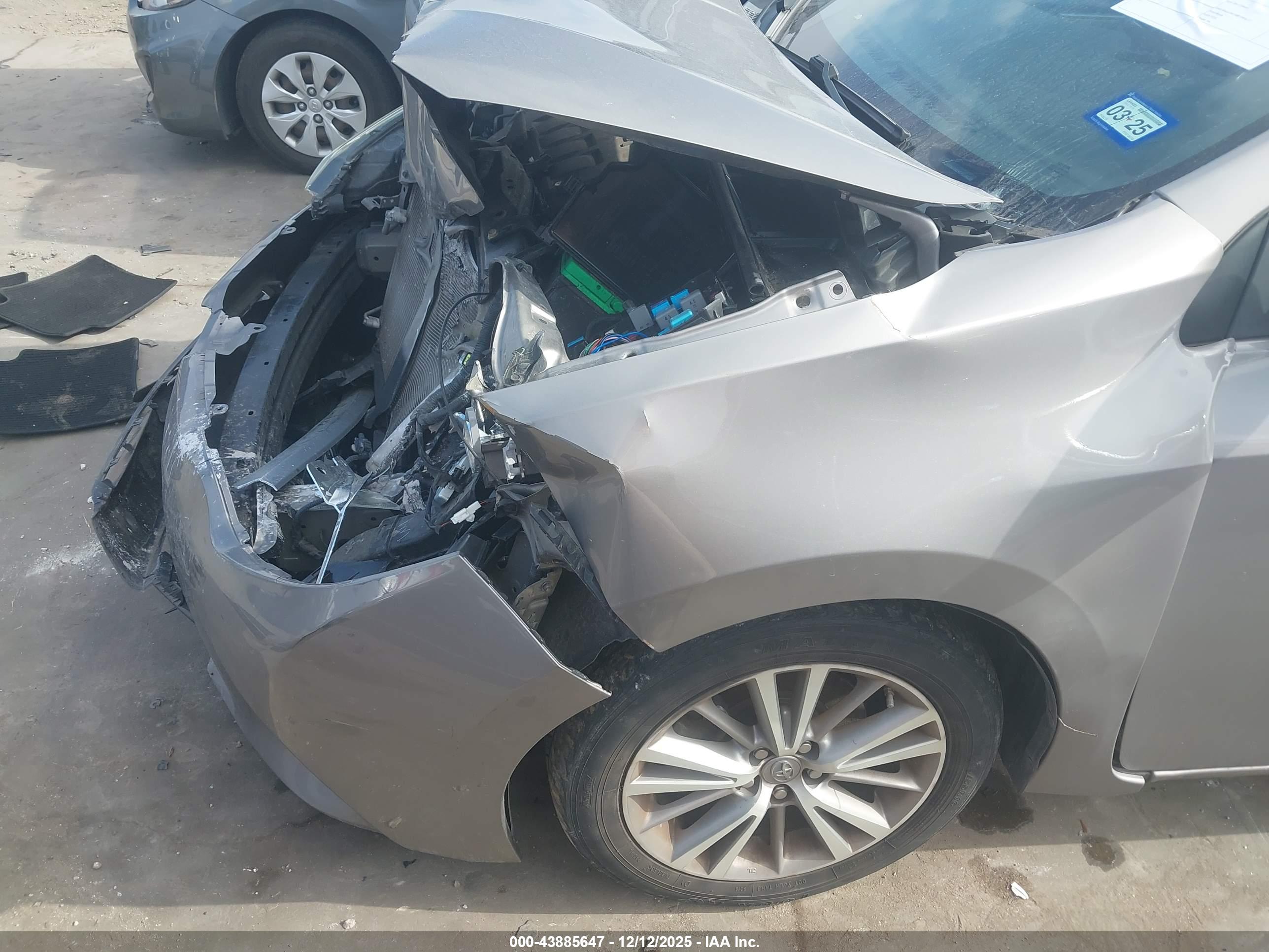 TOYOTA COROLLA image 6