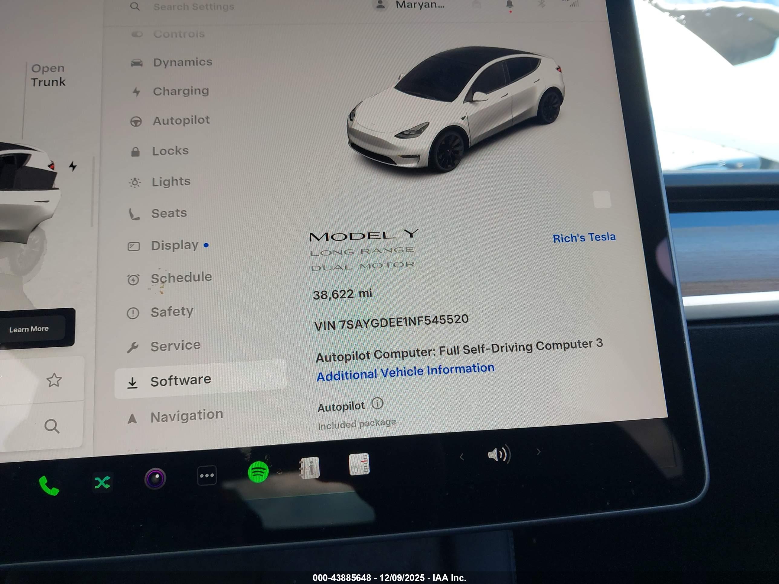 TESLA MODEL image 7