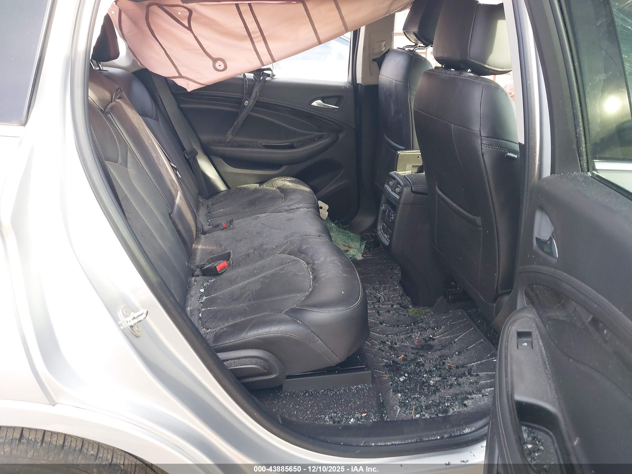 BUICK ENVISION image 8