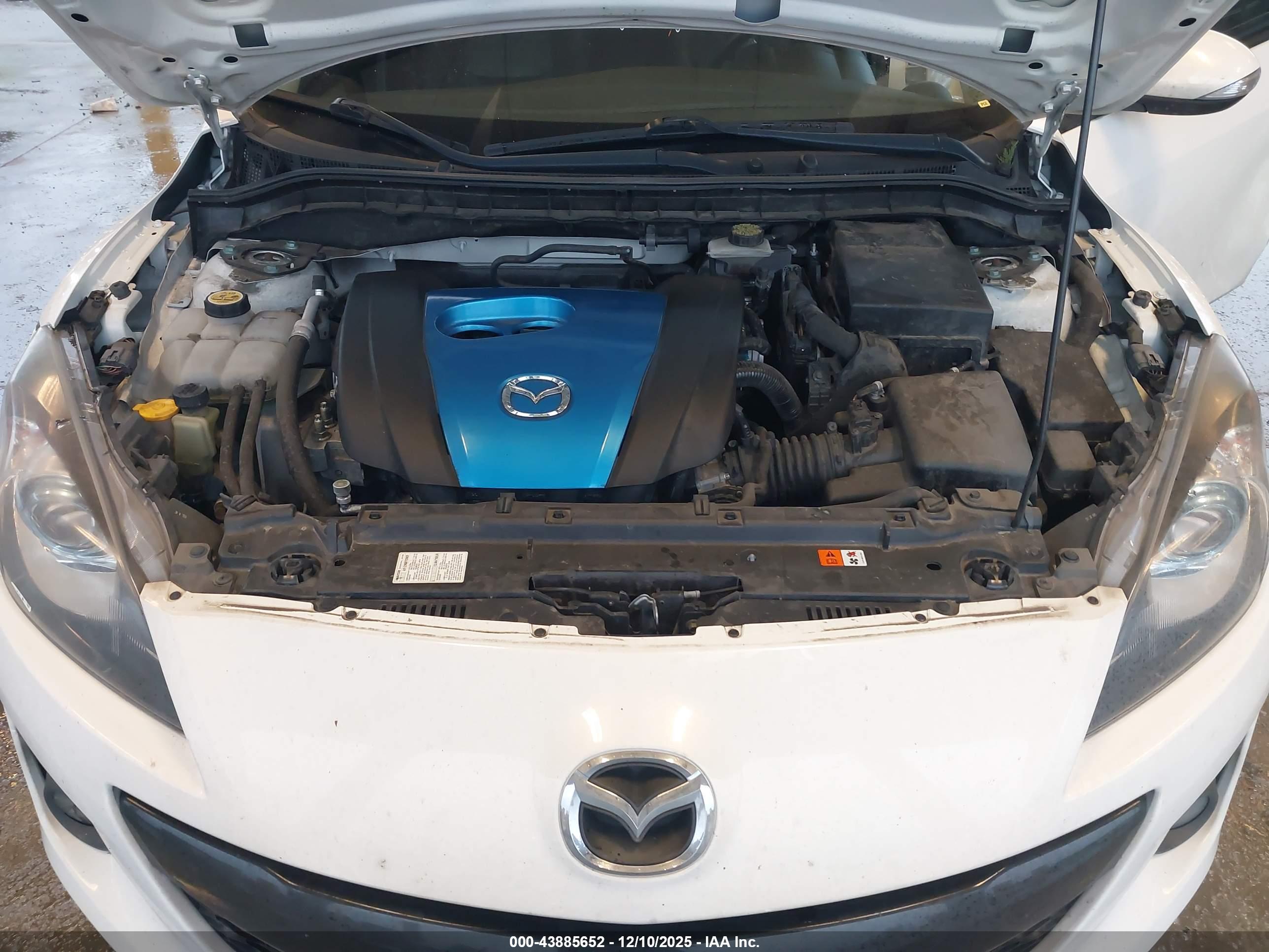 MAZDA MAZDA3 image 10