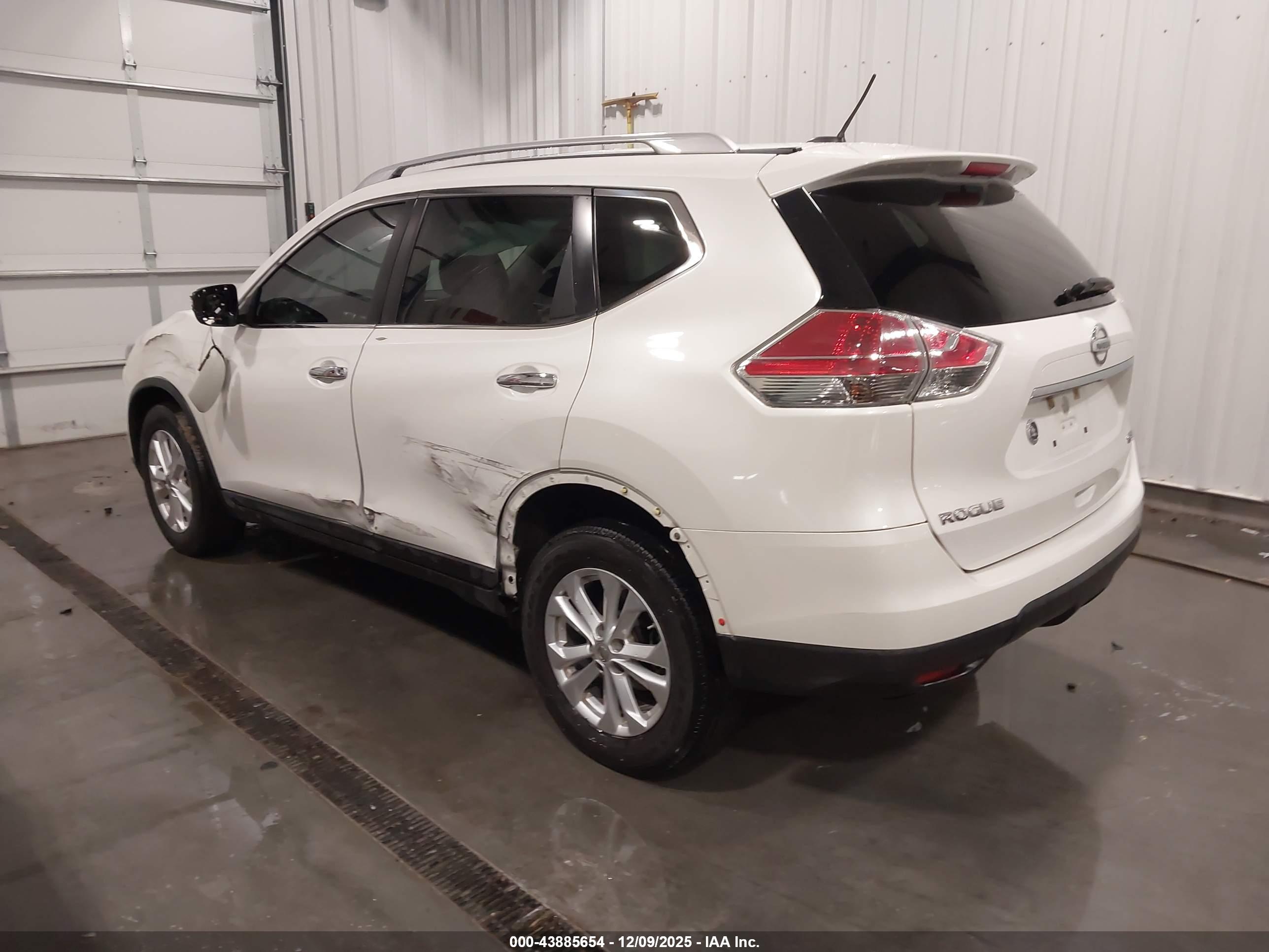NISSAN ROGUE image 3