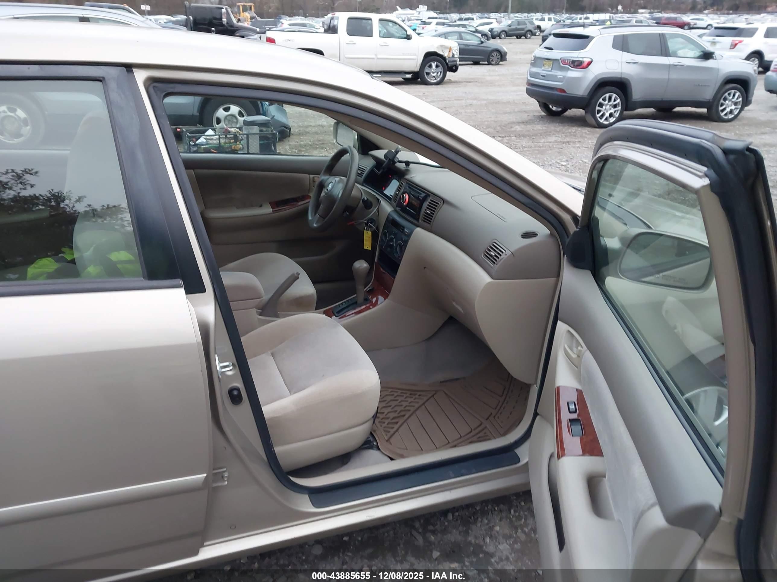 TOYOTA COROLLA image 5