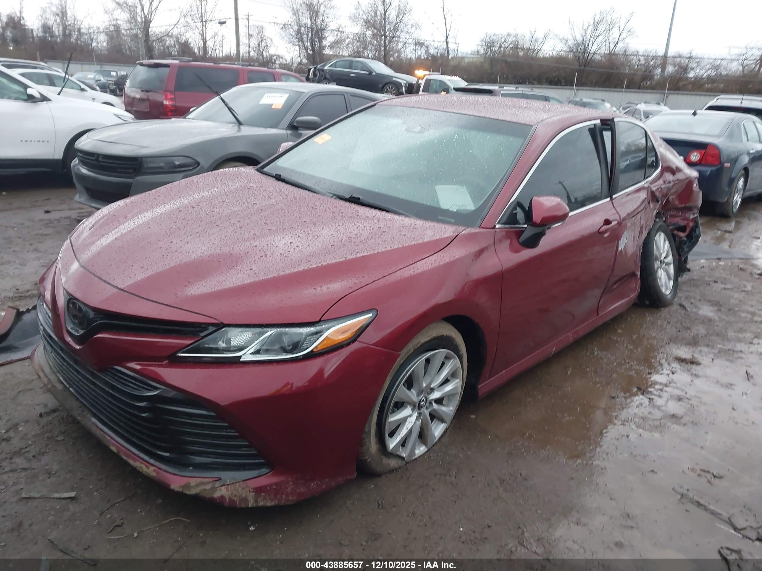 TOYOTA CAMRY image 2