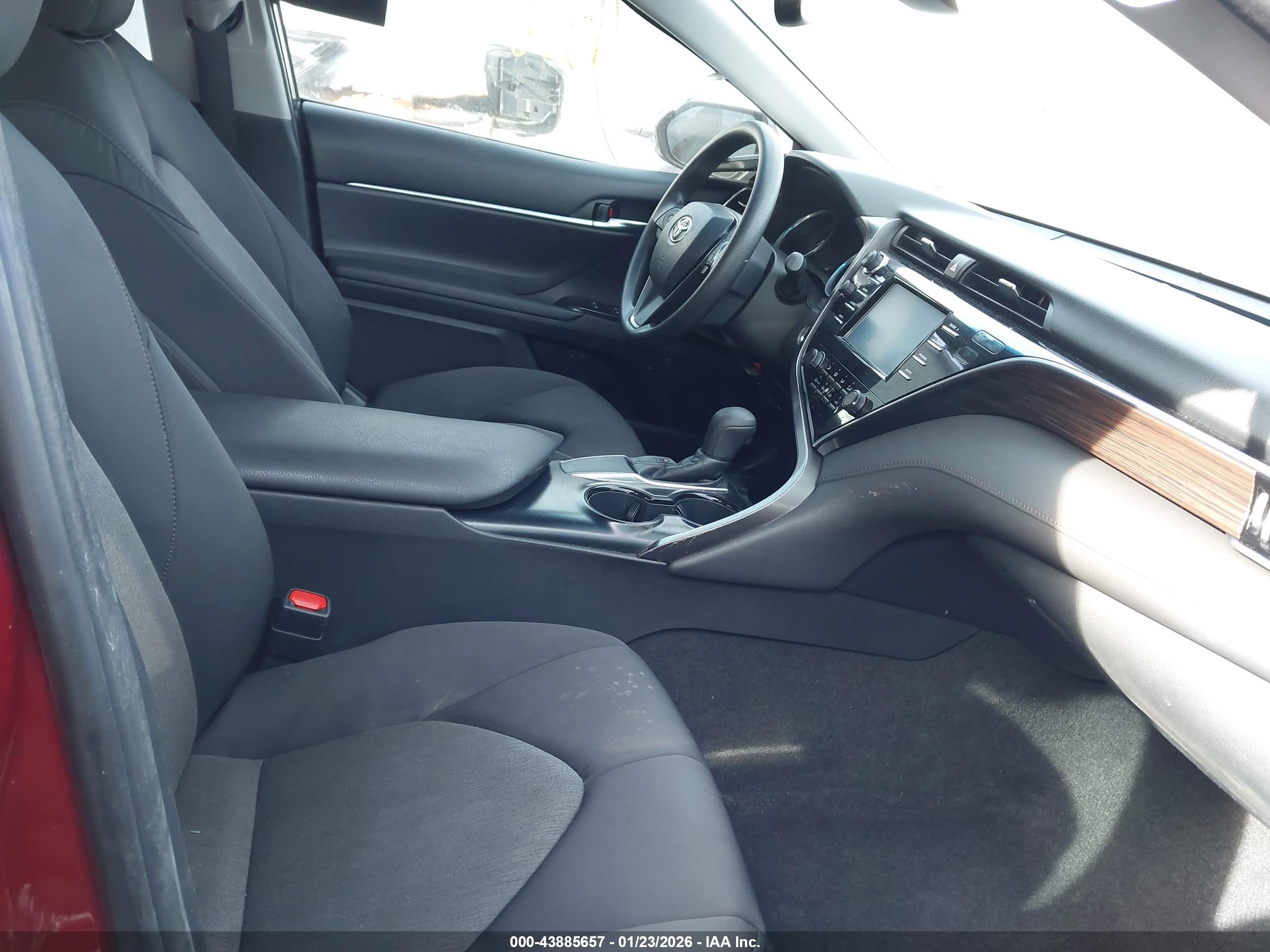 TOYOTA CAMRY image 5