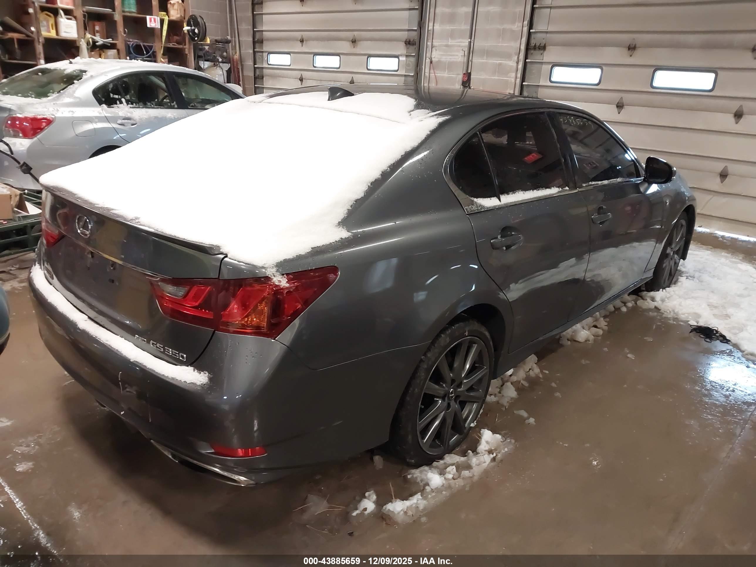 LEXUS GS image 4