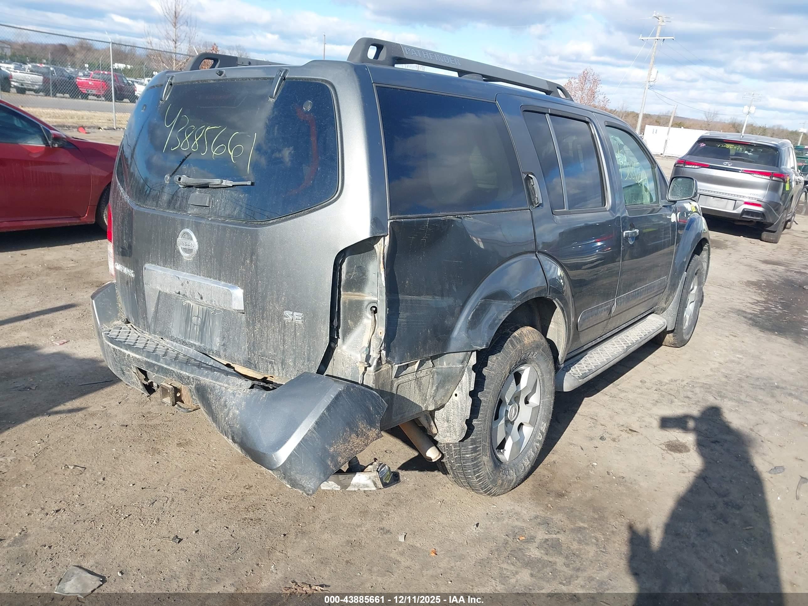 NISSAN PATHFINDER image 4