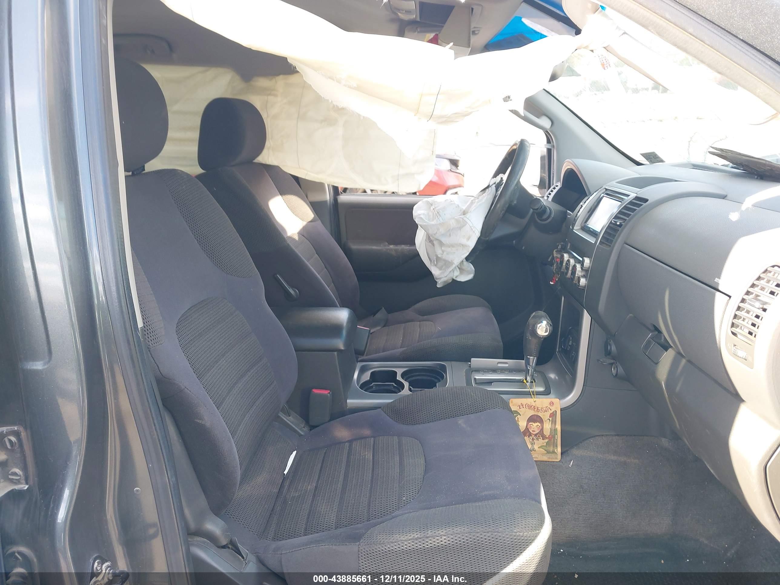 NISSAN PATHFINDER image 5