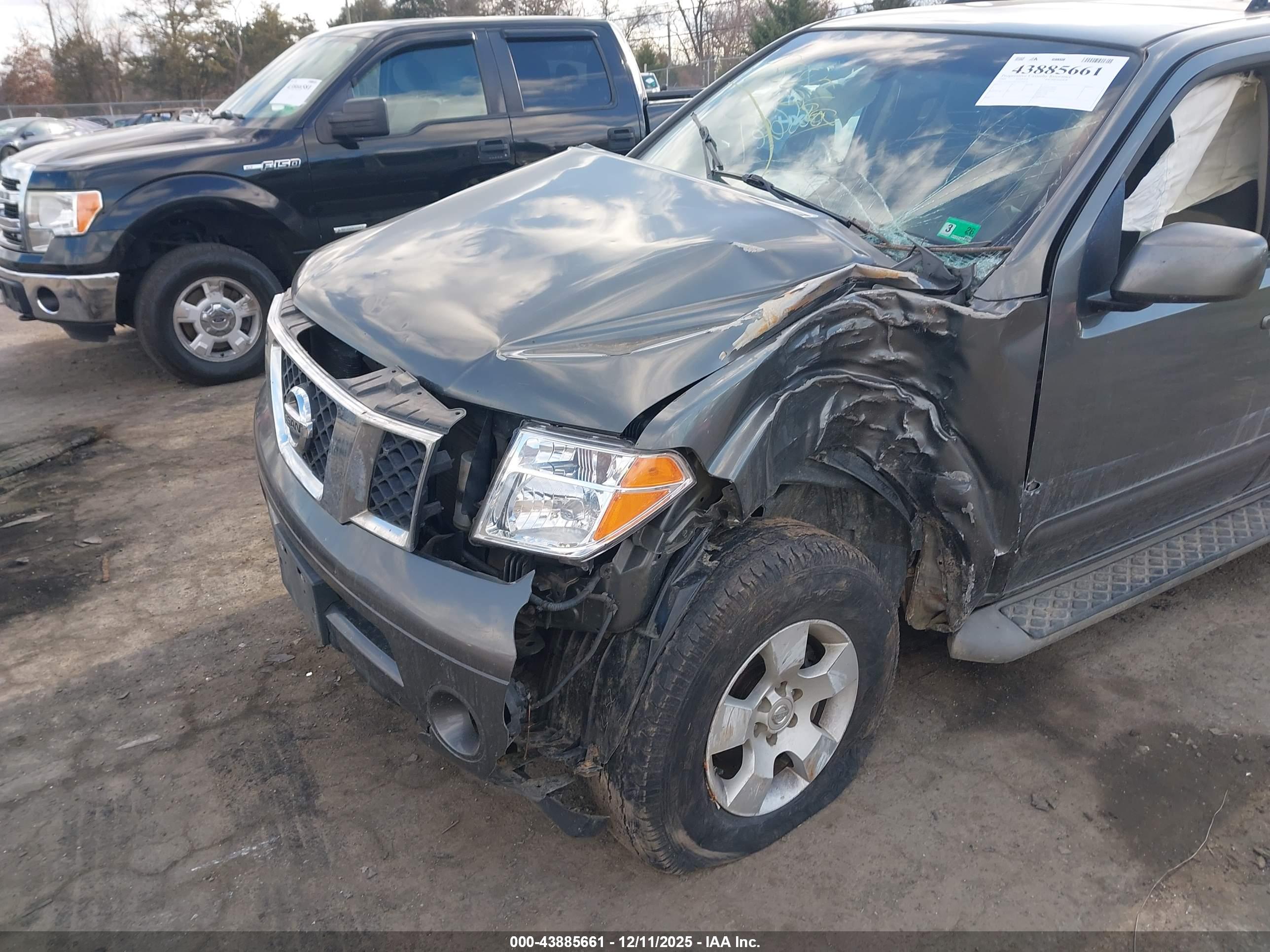 NISSAN PATHFINDER image 6
