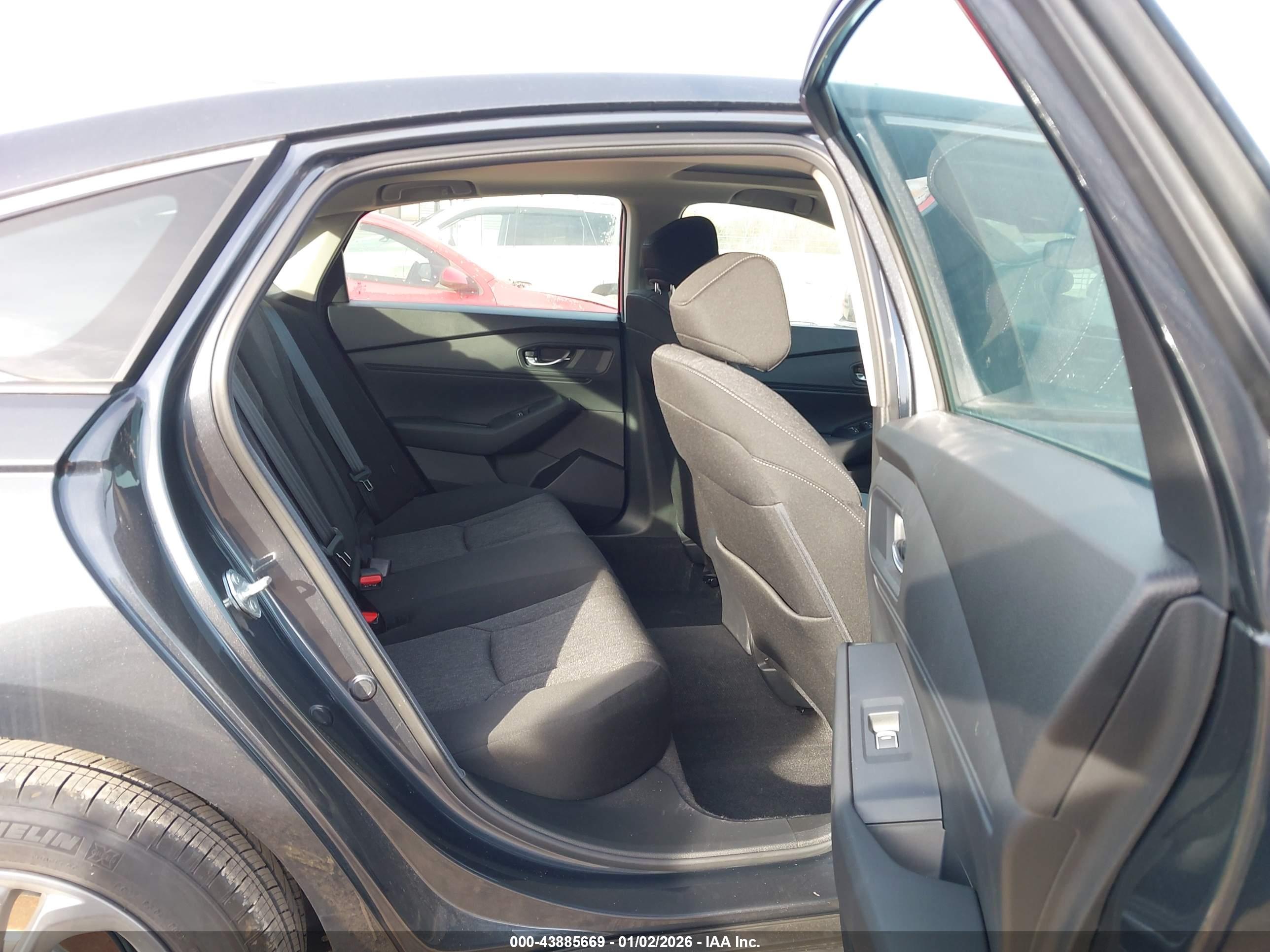HONDA ACCORD image 8