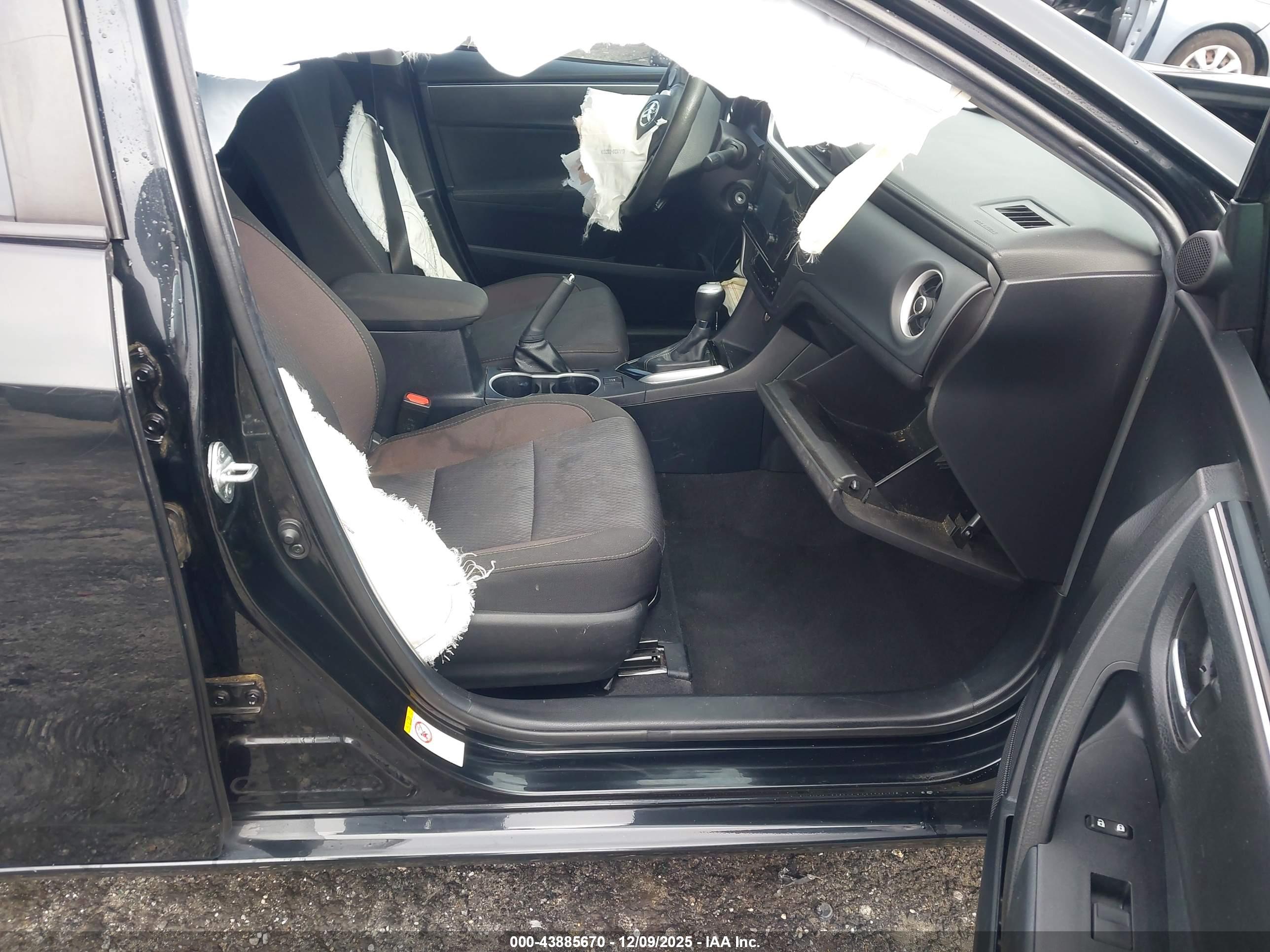 TOYOTA COROLLA image 5