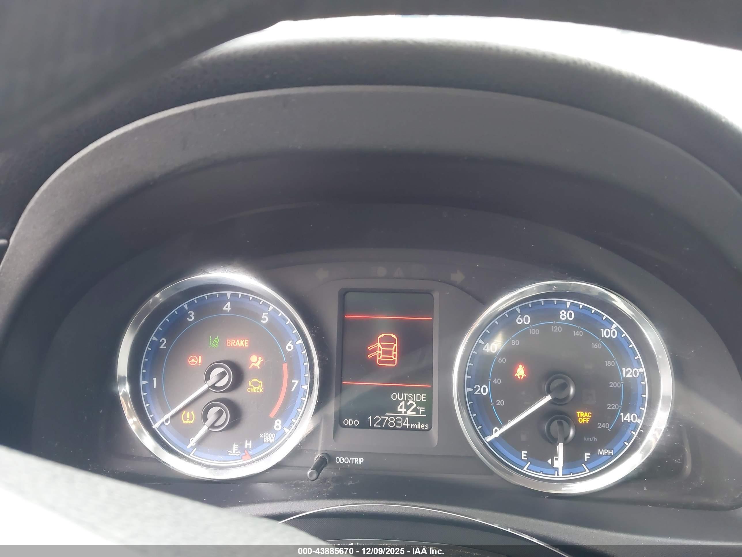 TOYOTA COROLLA image 7