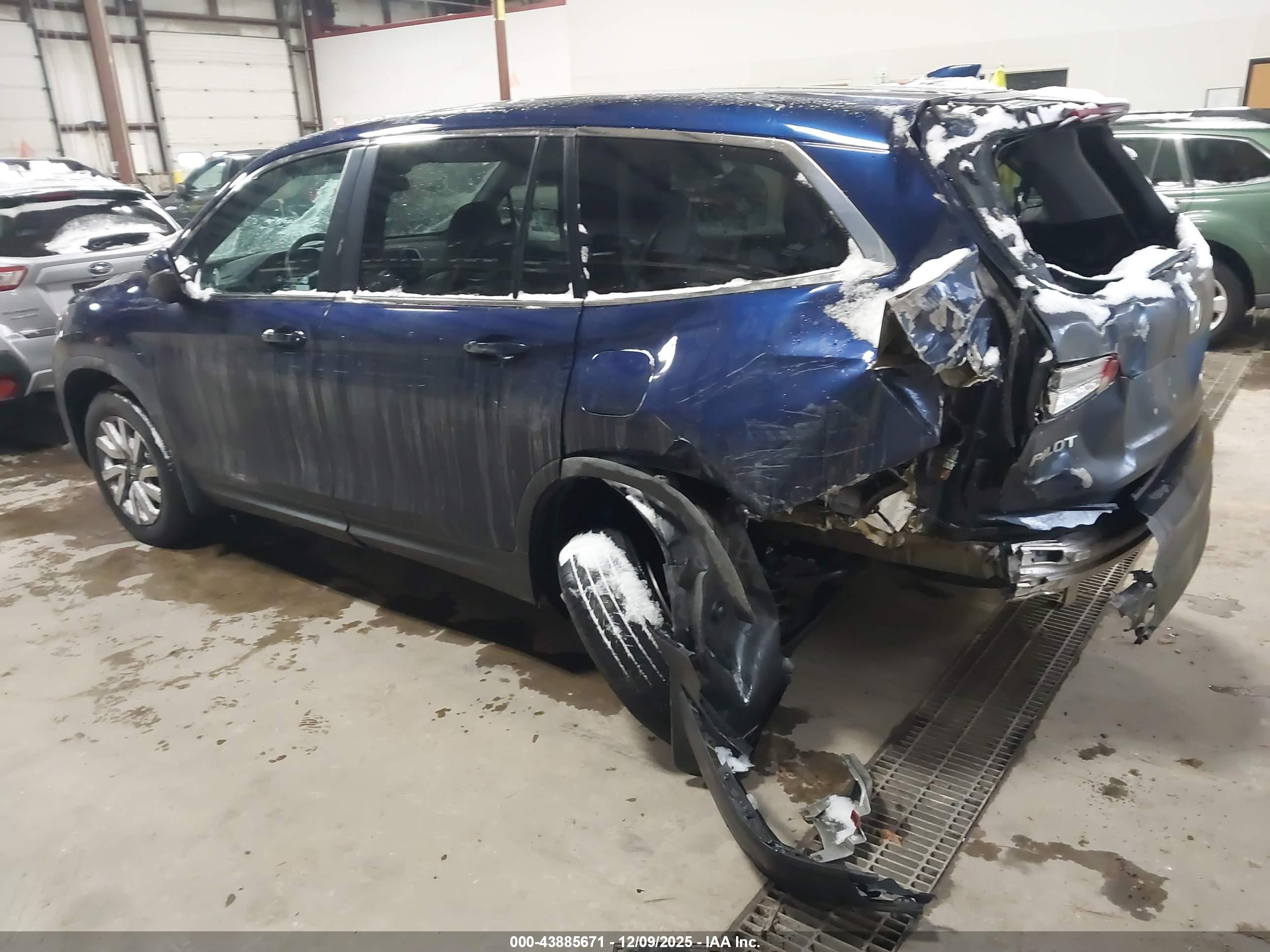HONDA PILOT image 3