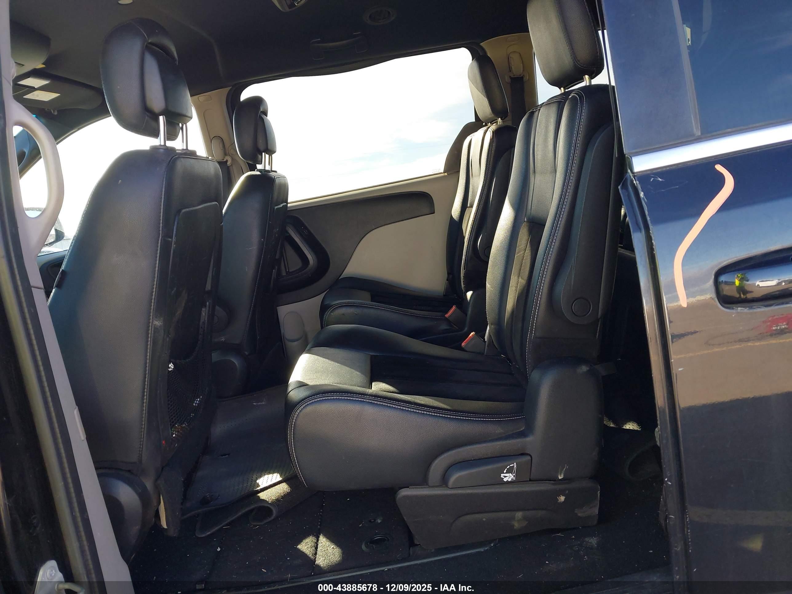 DODGE GRAND image 8