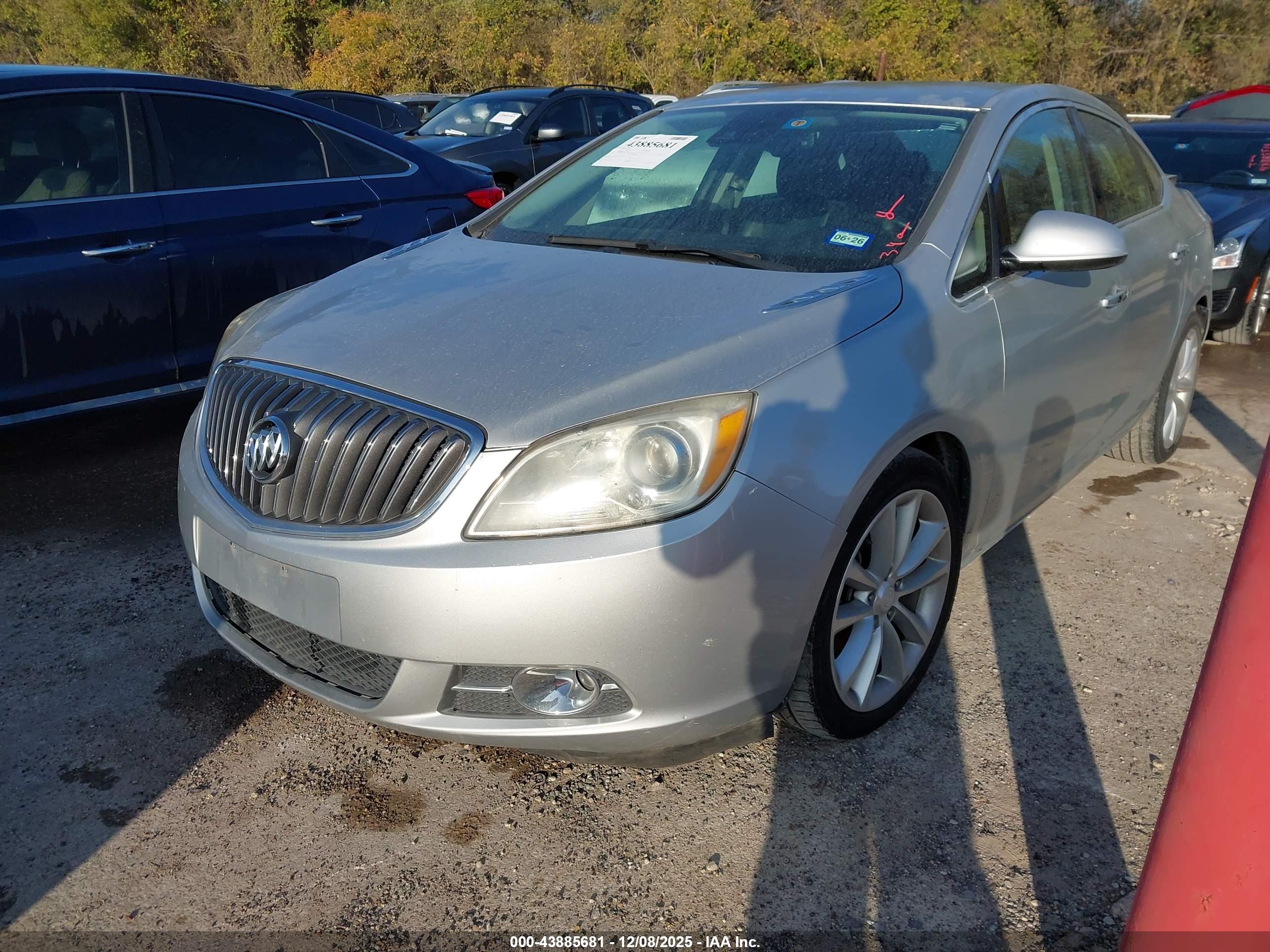 BUICK VERANO image 2