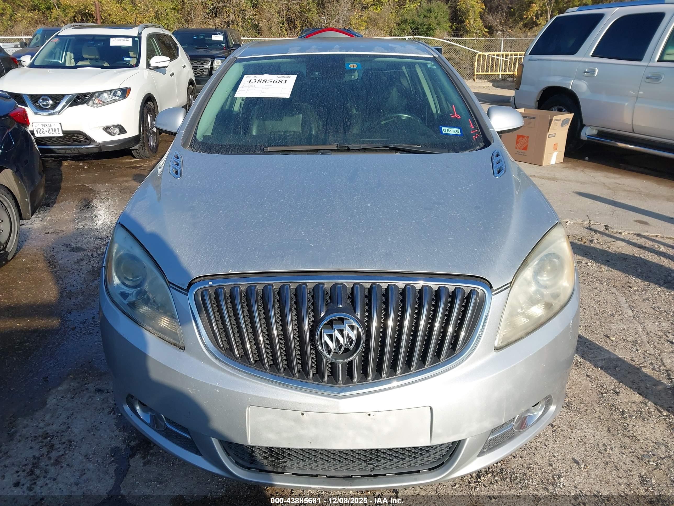 BUICK VERANO image 6
