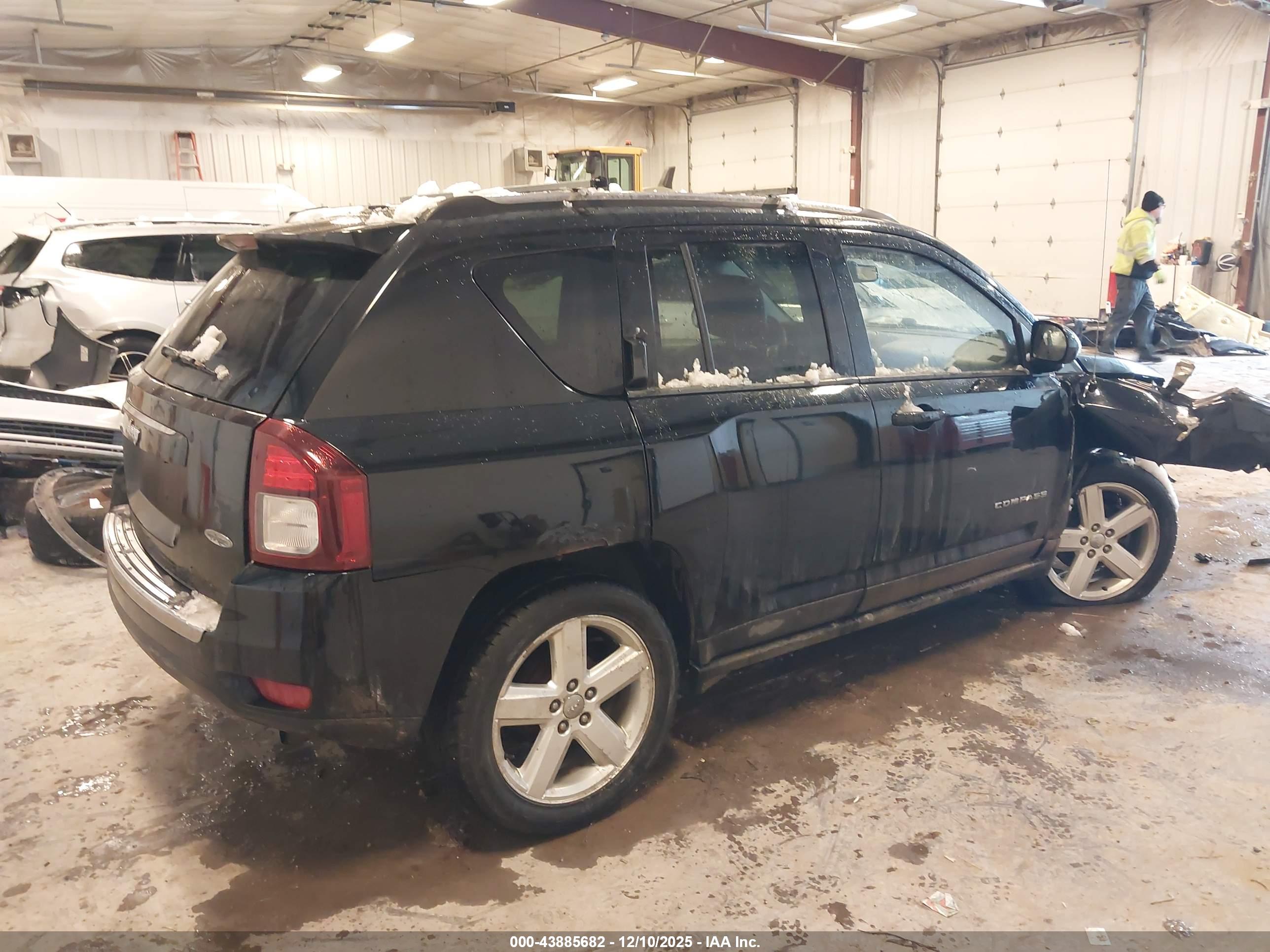 JEEP COMPASS image 4