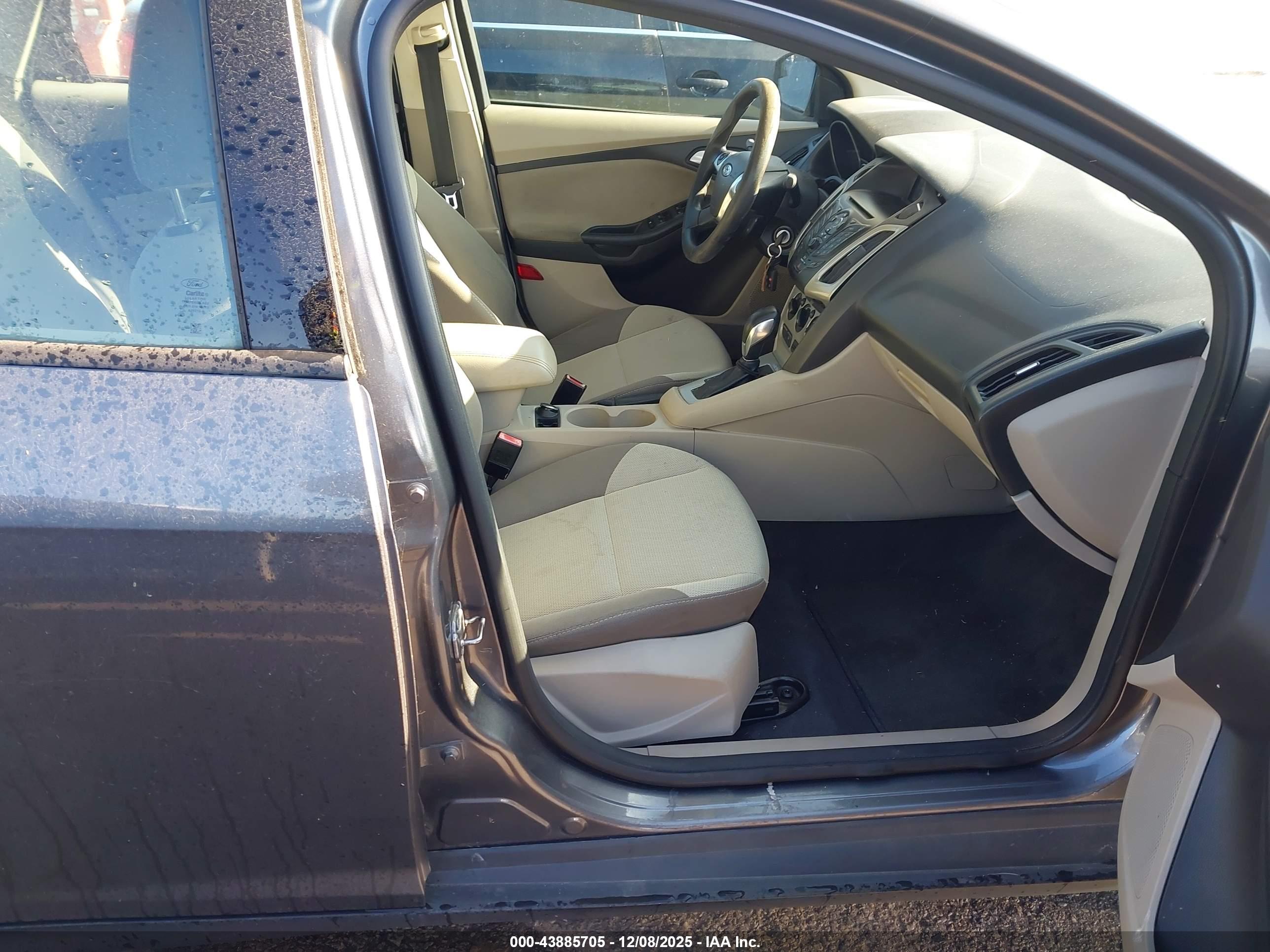 FORD FOCUS image 5