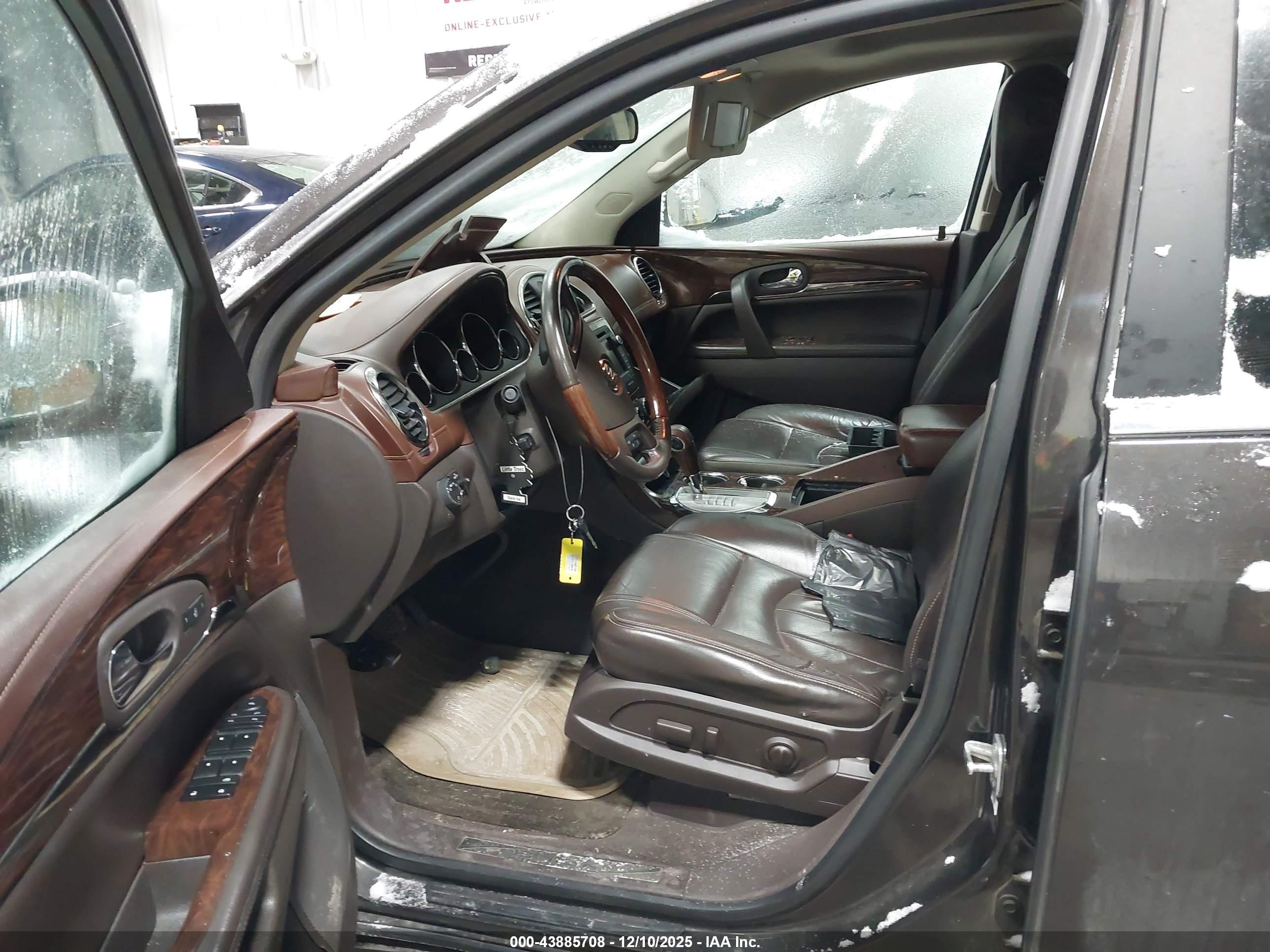 BUICK ENCLAVE image 5