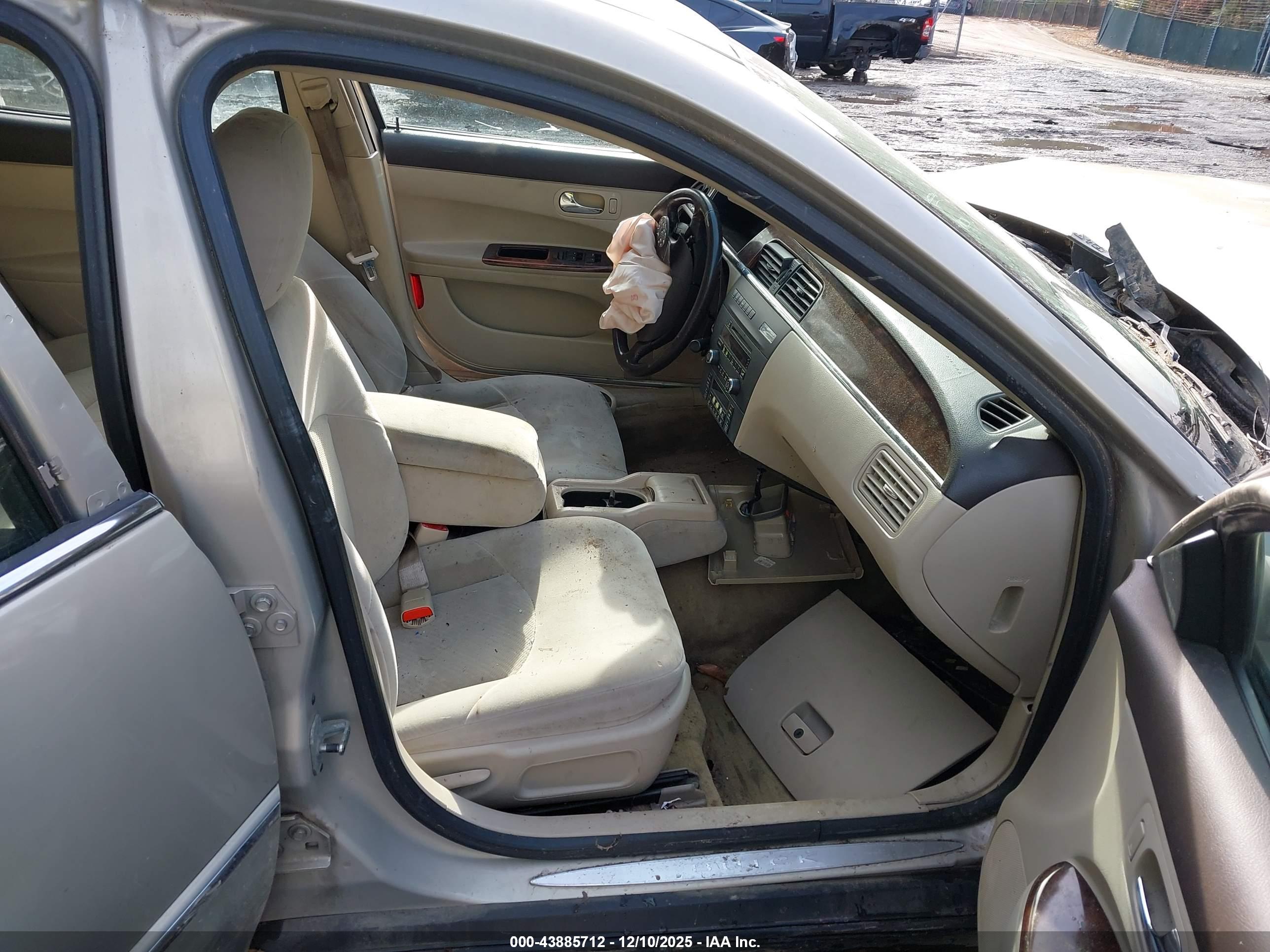 BUICK LACROSSE image 5