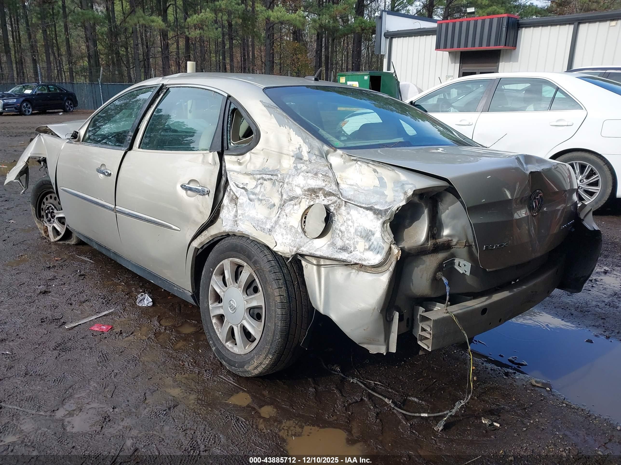 BUICK LACROSSE image 6