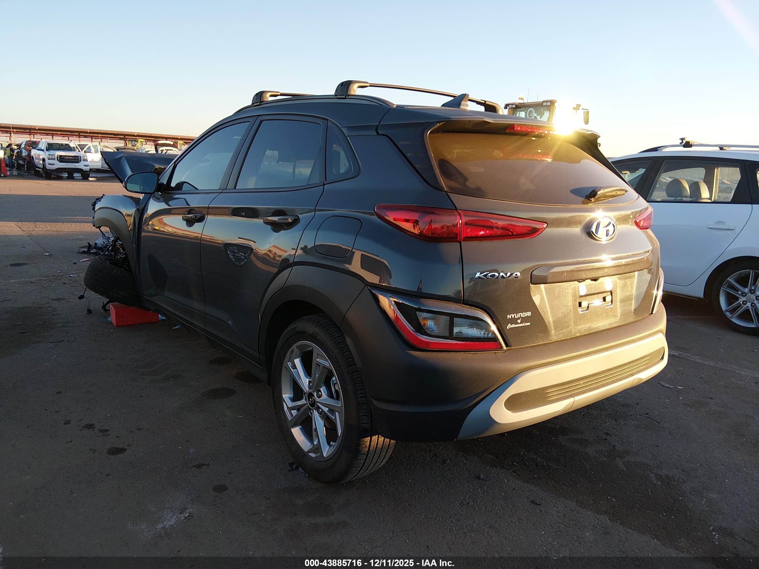 HYUNDAI KONA image 3