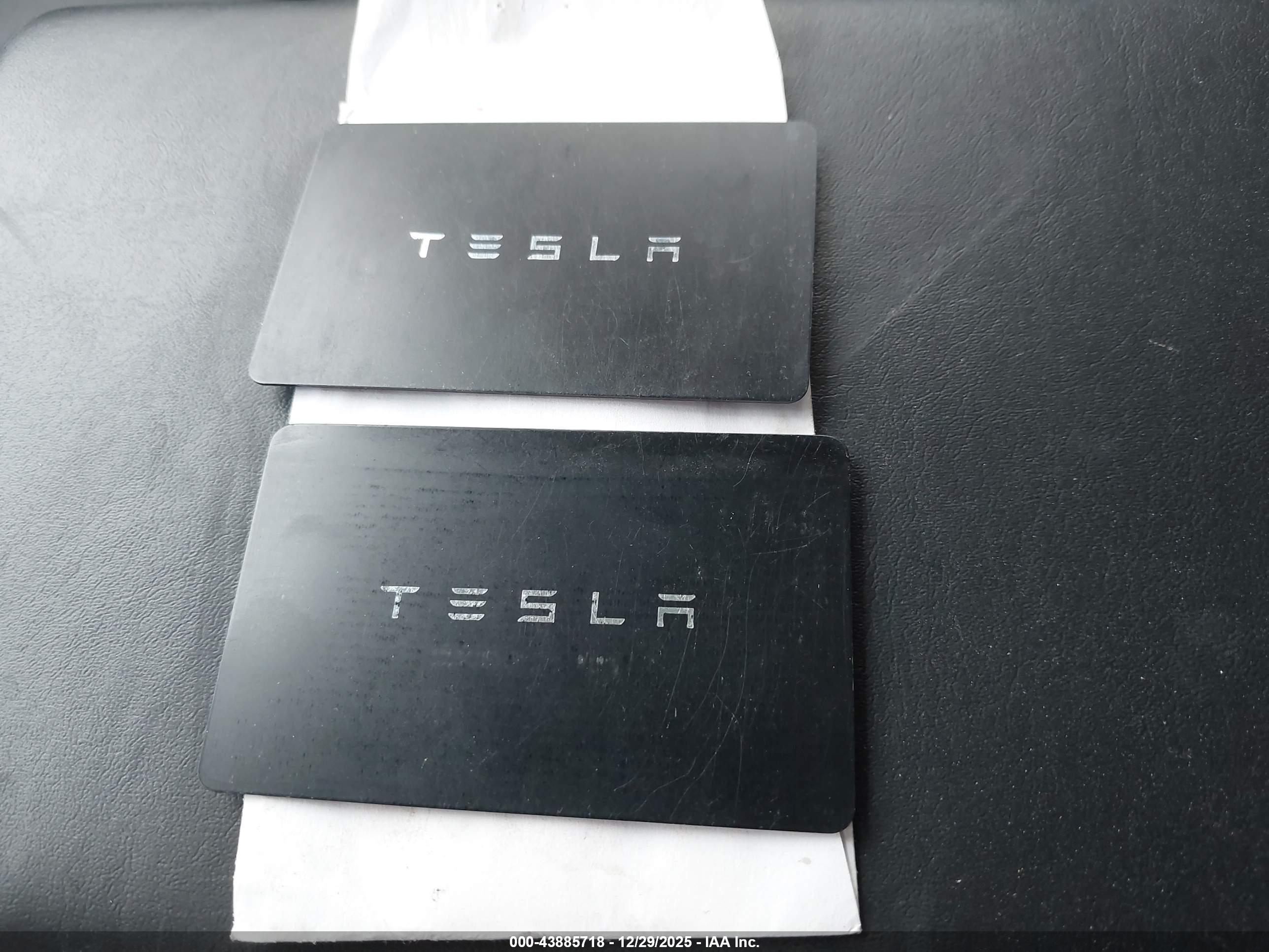 TESLA MODEL image 11