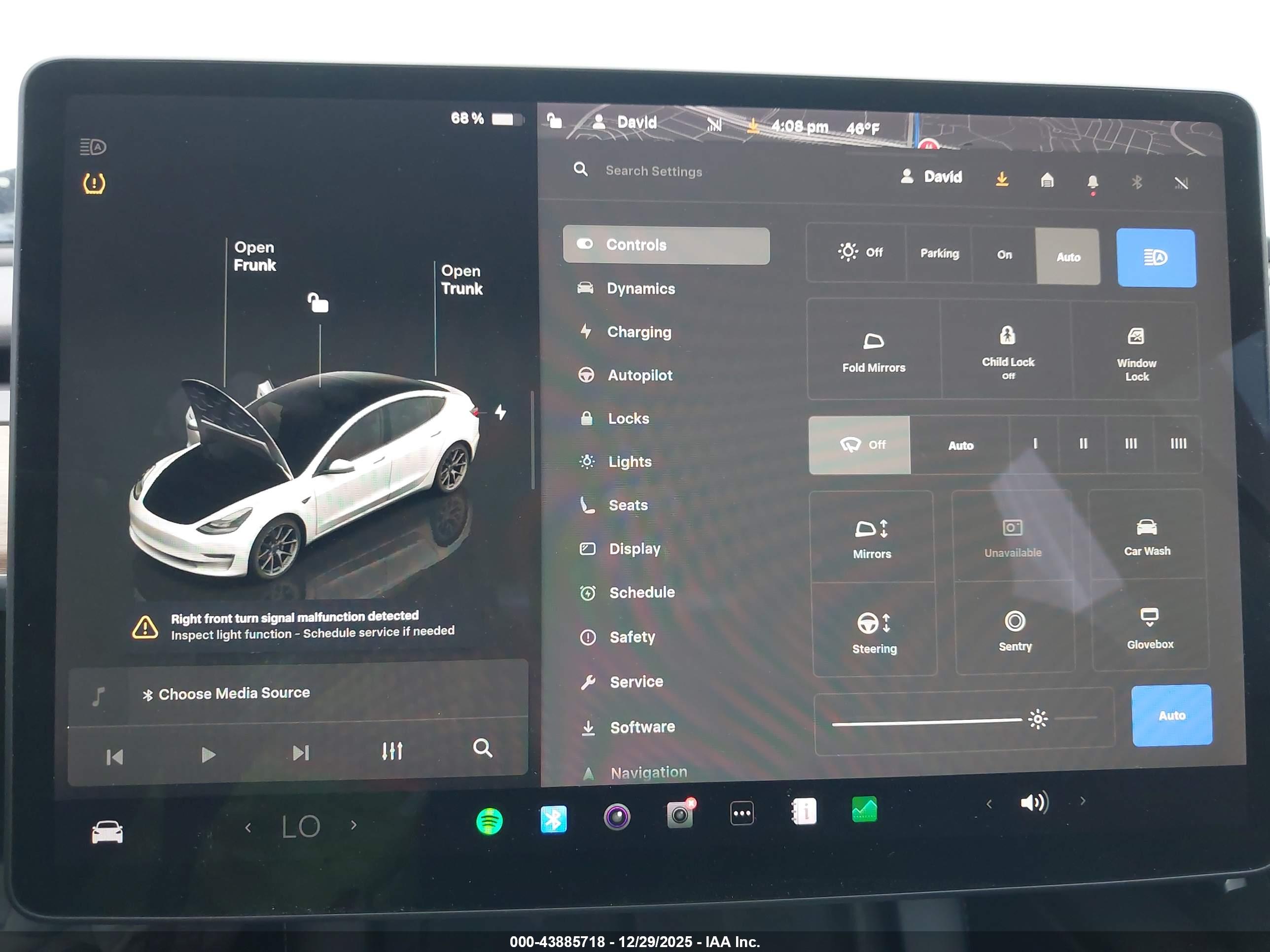 TESLA MODEL image 7