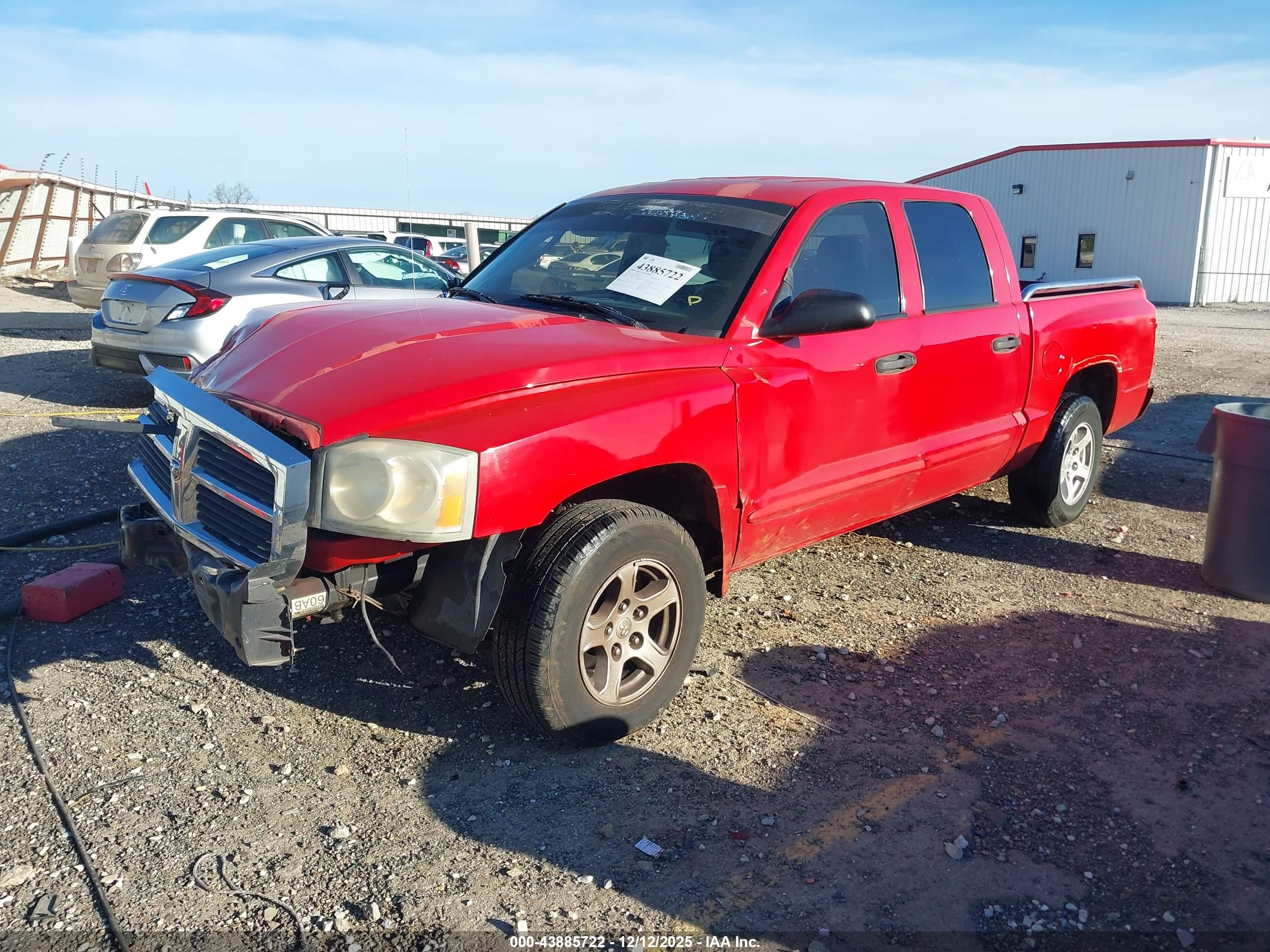 DODGE DAKOTA image 2