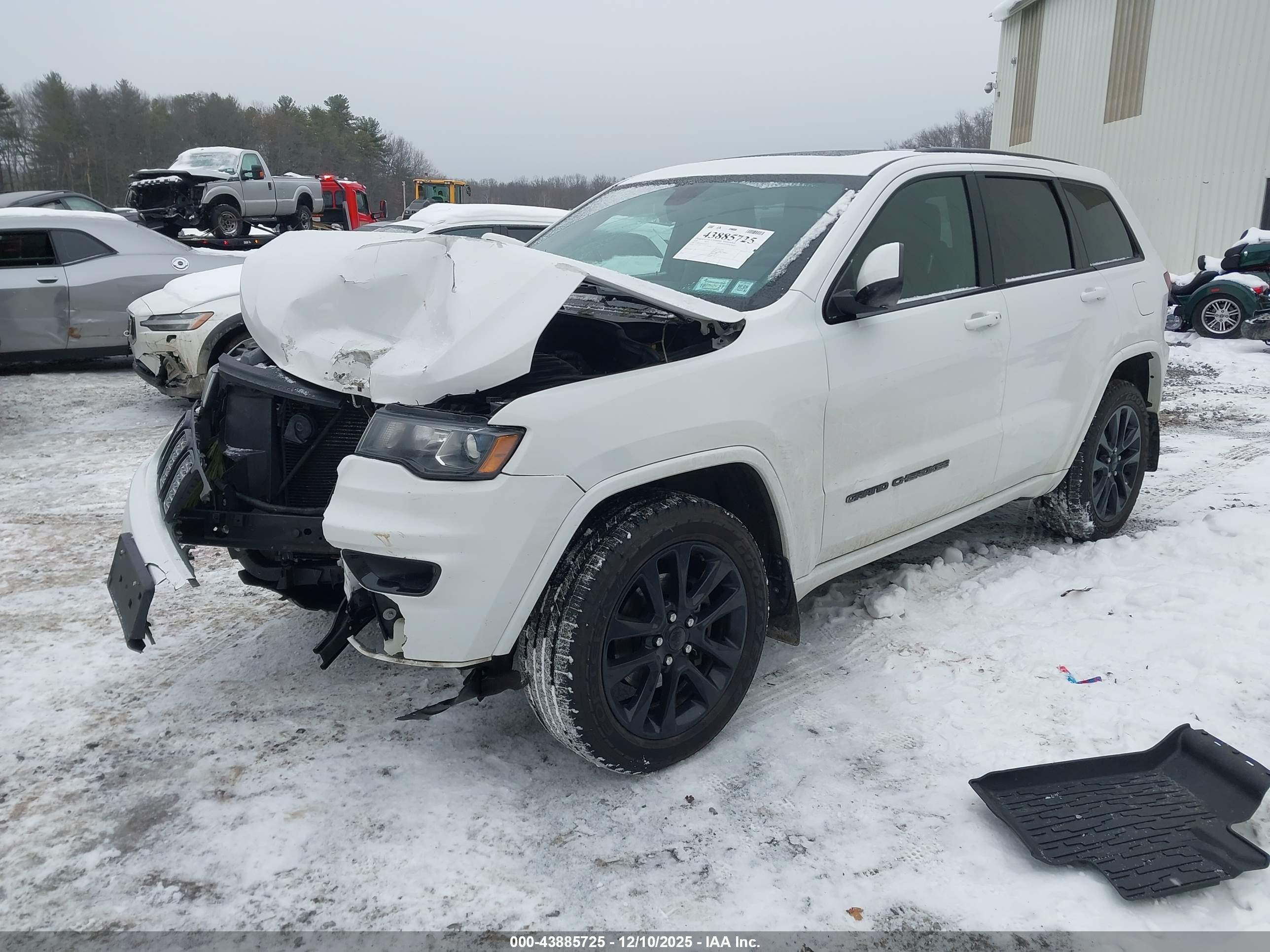 JEEP GRAND image 2