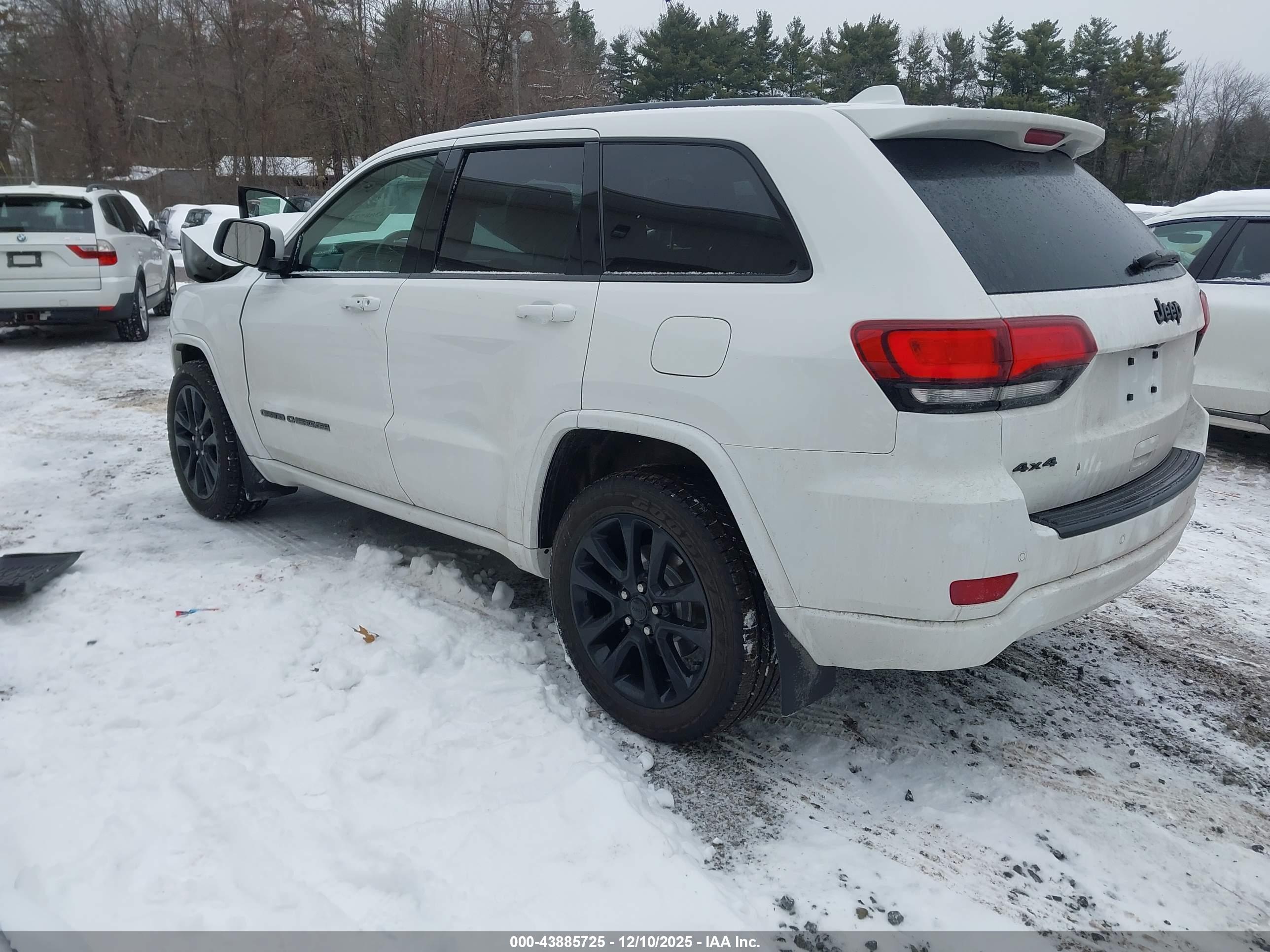 JEEP GRAND image 3