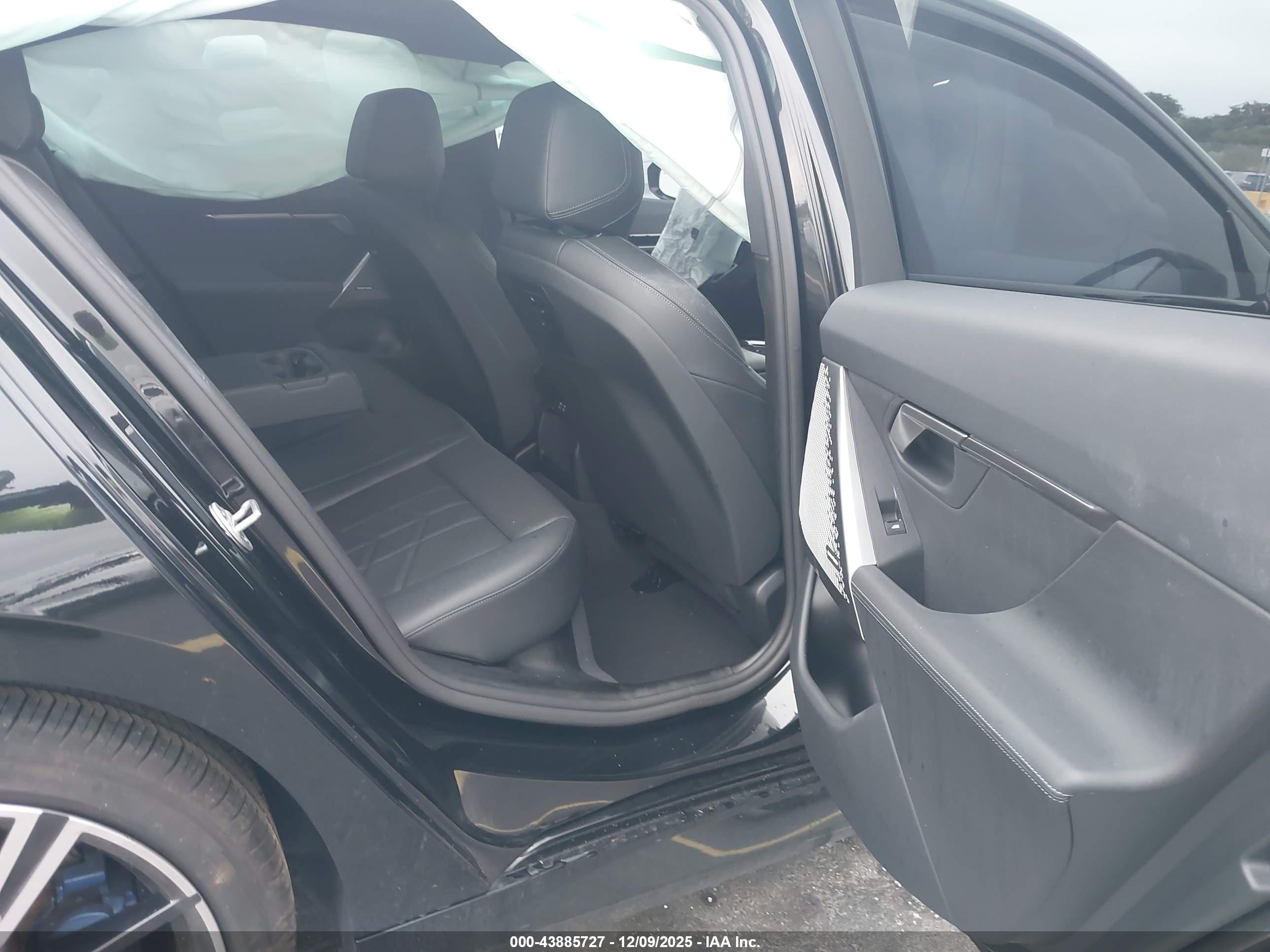 BMW 530I image 8