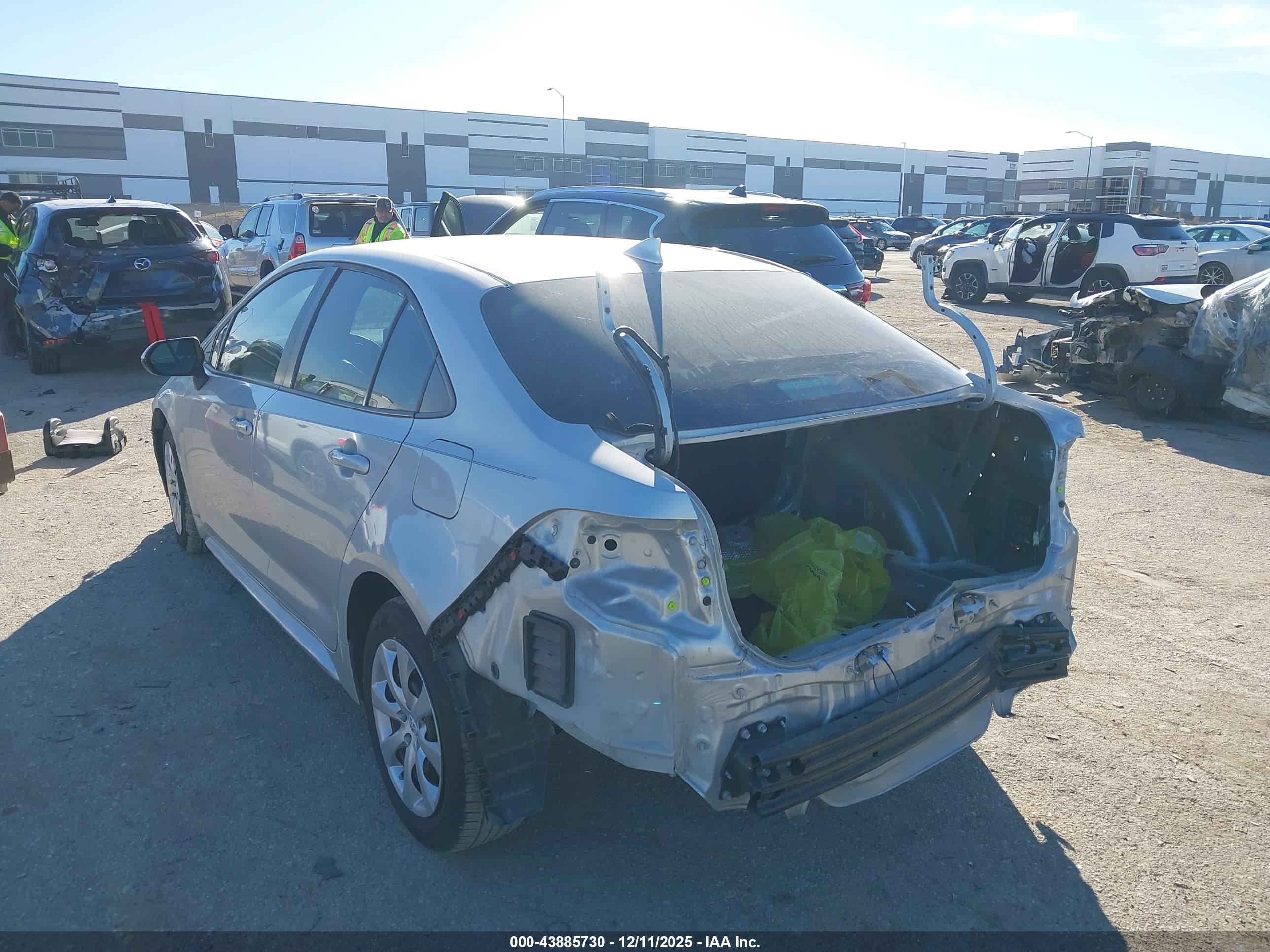 TOYOTA COROLLA image 3