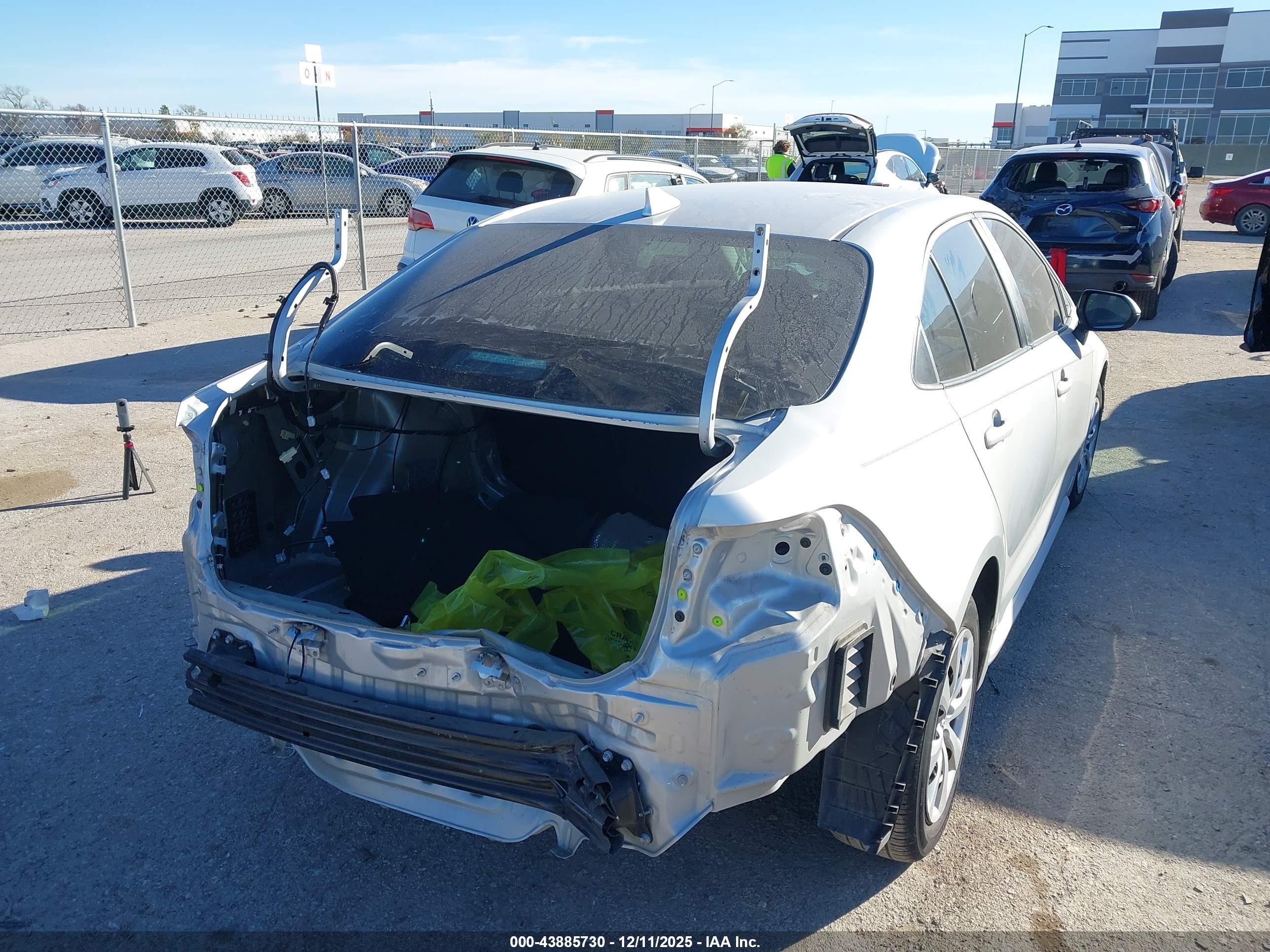 TOYOTA COROLLA image 4
