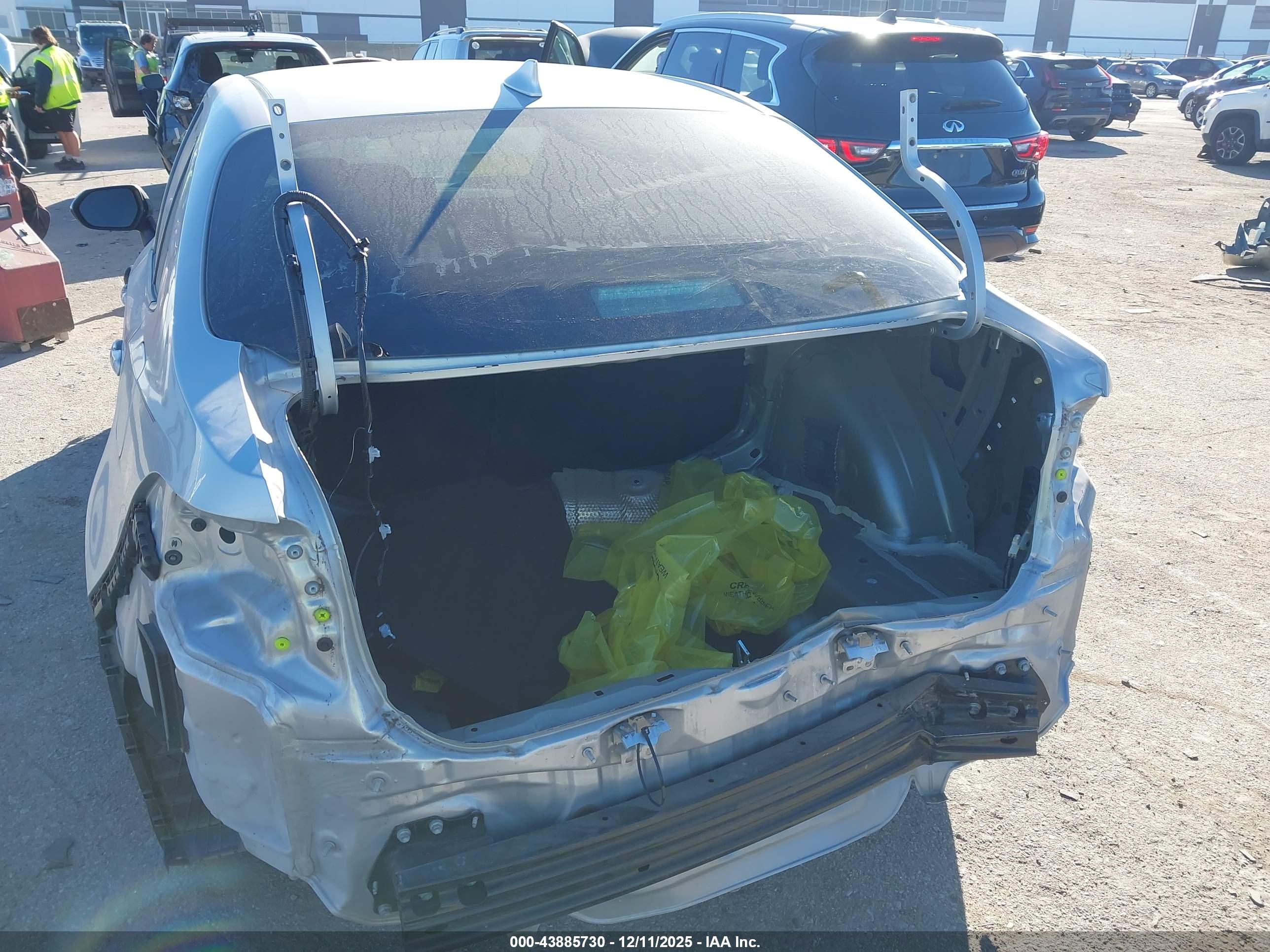 TOYOTA COROLLA image 6